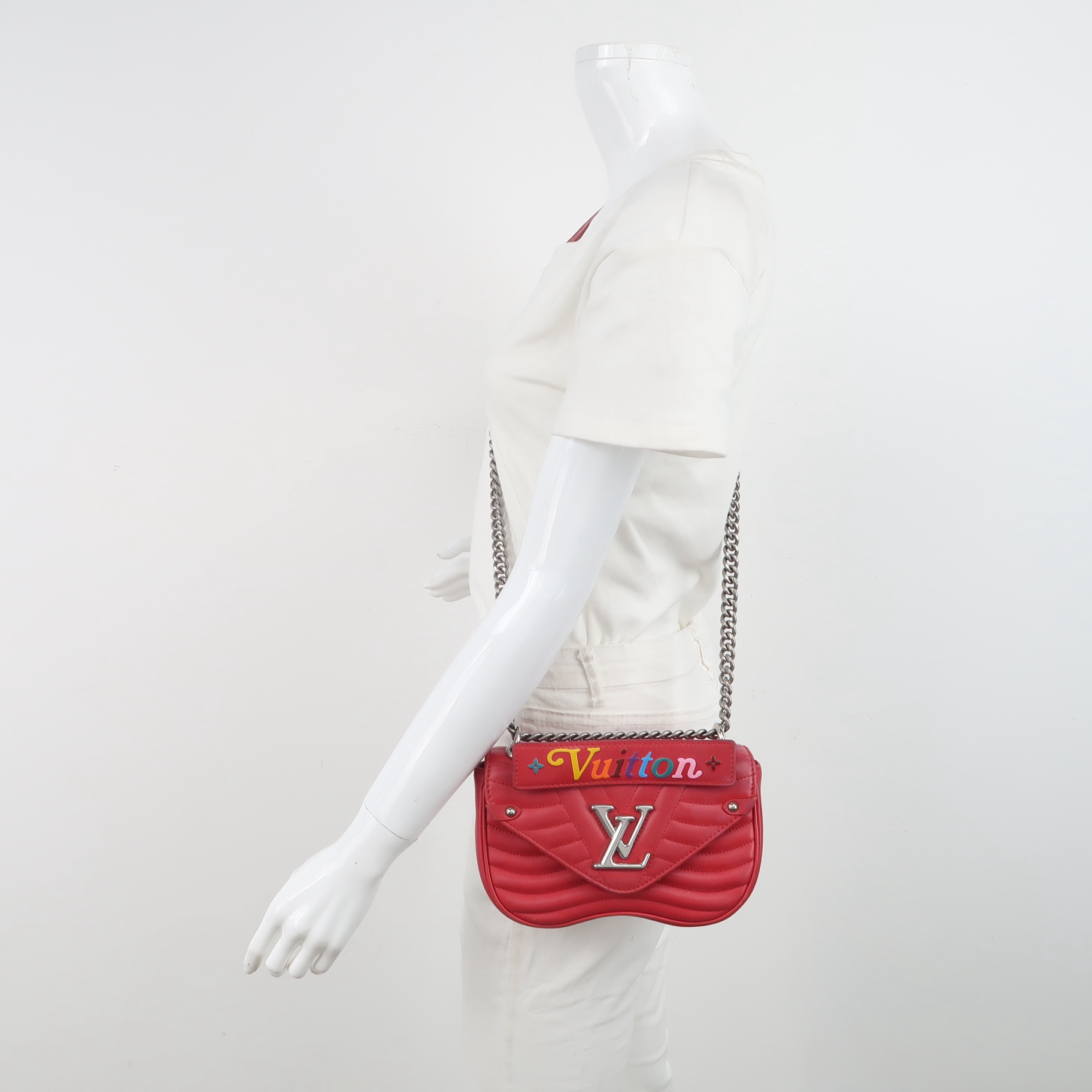 Louis Vuitton(LV) New Wave Chain Bag Quilted Leather PM — alternate view