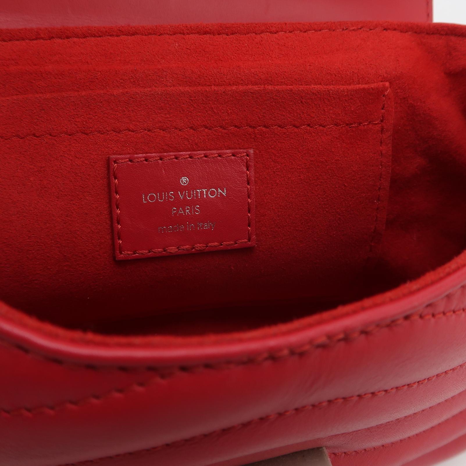 Louis Vuitton(LV) New Wave Chain Bag Quilted Leather PM — photo 8 of 23