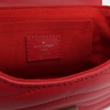Louis Vuitton(LV) New Wave Chain Bag Quilted Leather PM — thumbnail 8