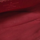 Louis Vuitton(LV) New Wave Chain Bag Quilted Leather PM — thumbnail 9