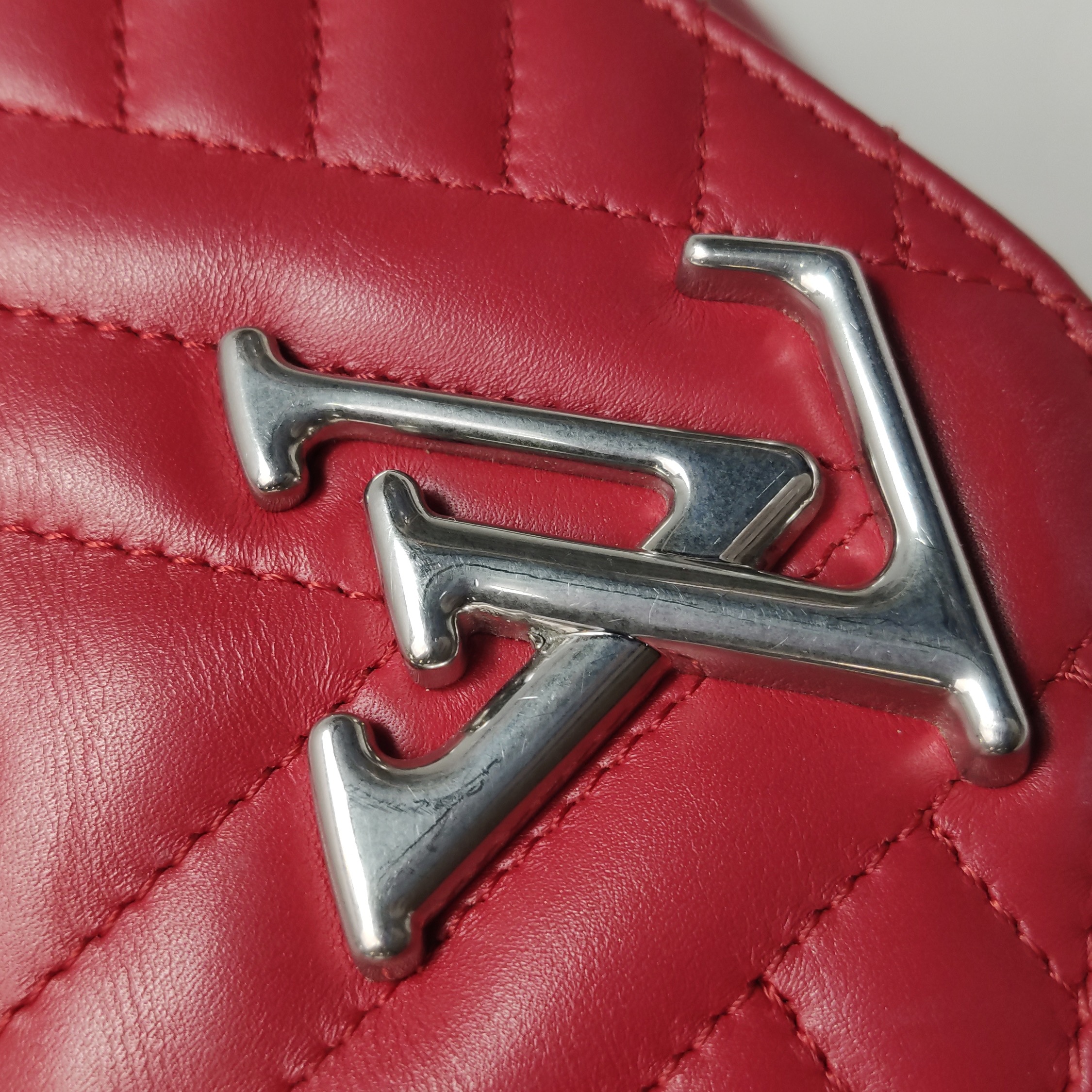 Louis Vuitton(LV) New Wave Chain Bag Quilted Leather PM — photo 10 of 23