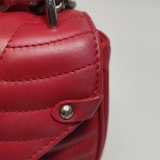 Louis Vuitton(LV) New Wave Chain Bag Quilted Leather PM — thumbnail 14