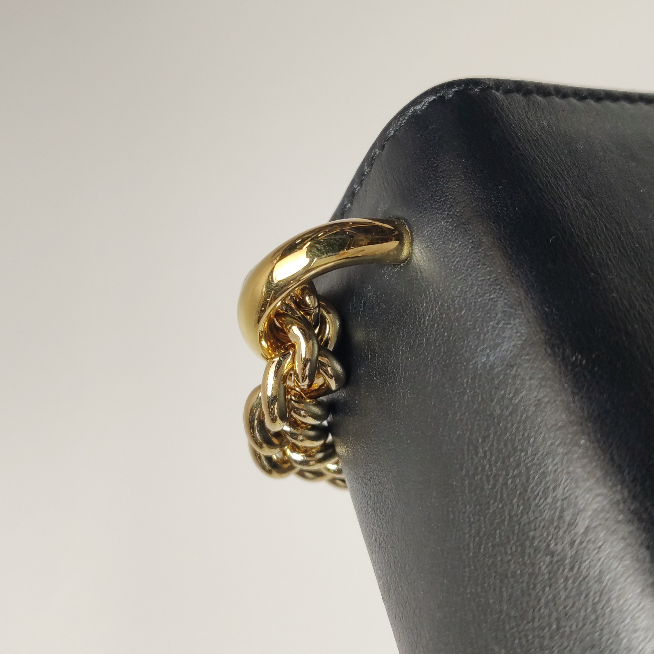 Gucci Padlock Shoulder Bag GG Coated Canvas and Leather Small — photo 13 of 15