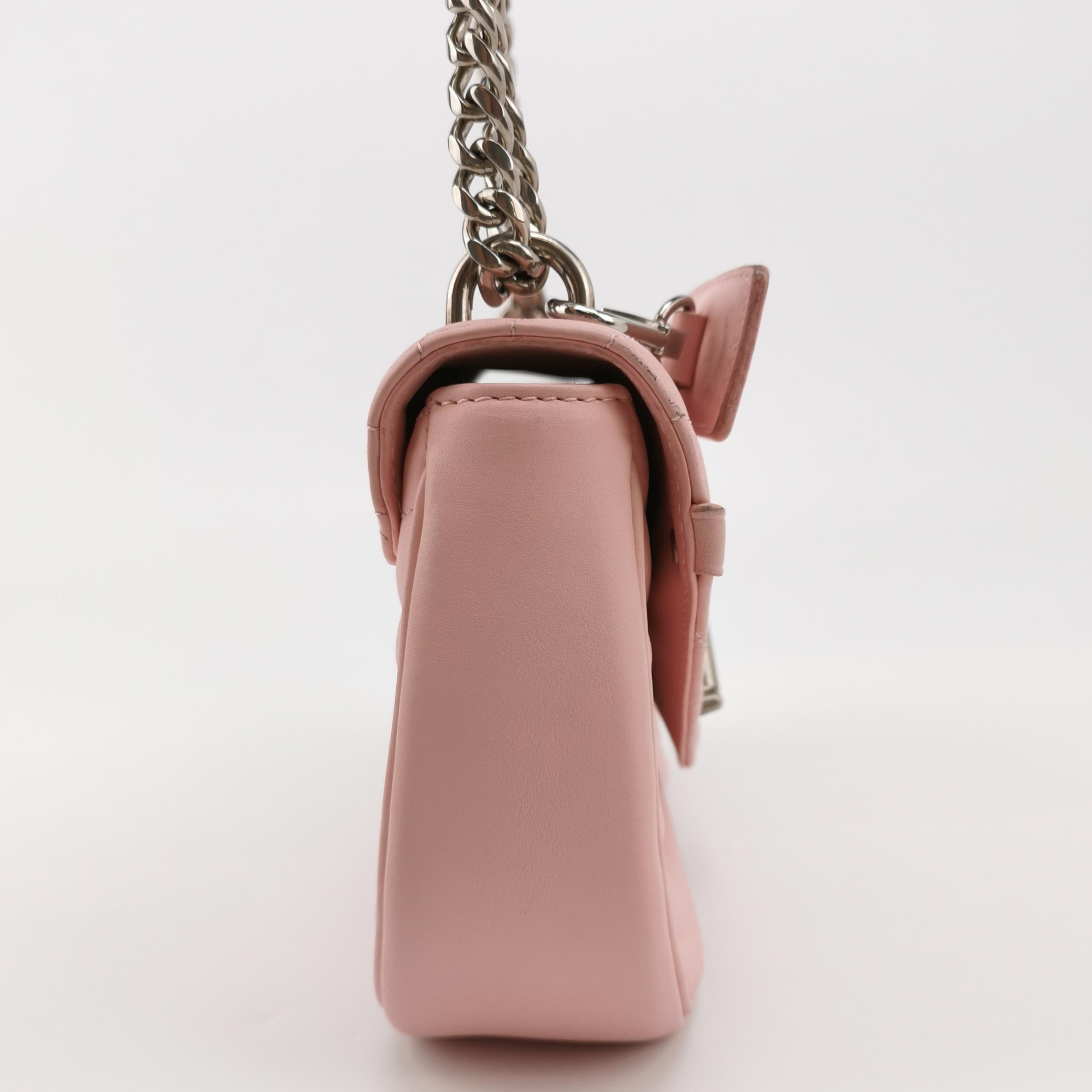 Louis Vuitton(LV) New Wave Chain Bag Quilted Leather MM — photo 4 of 22