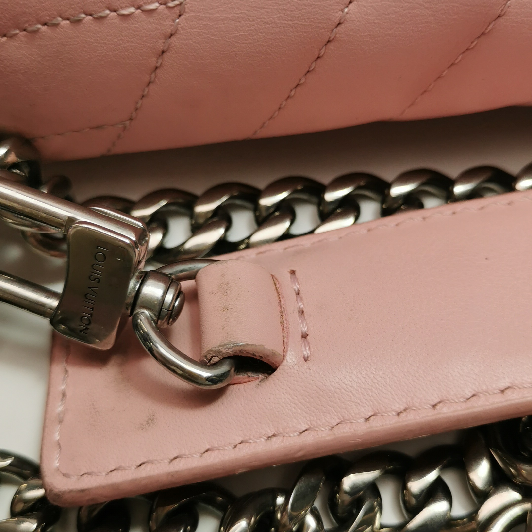Louis Vuitton(LV) New Wave Chain Bag Quilted Leather MM — photo 11 of 22