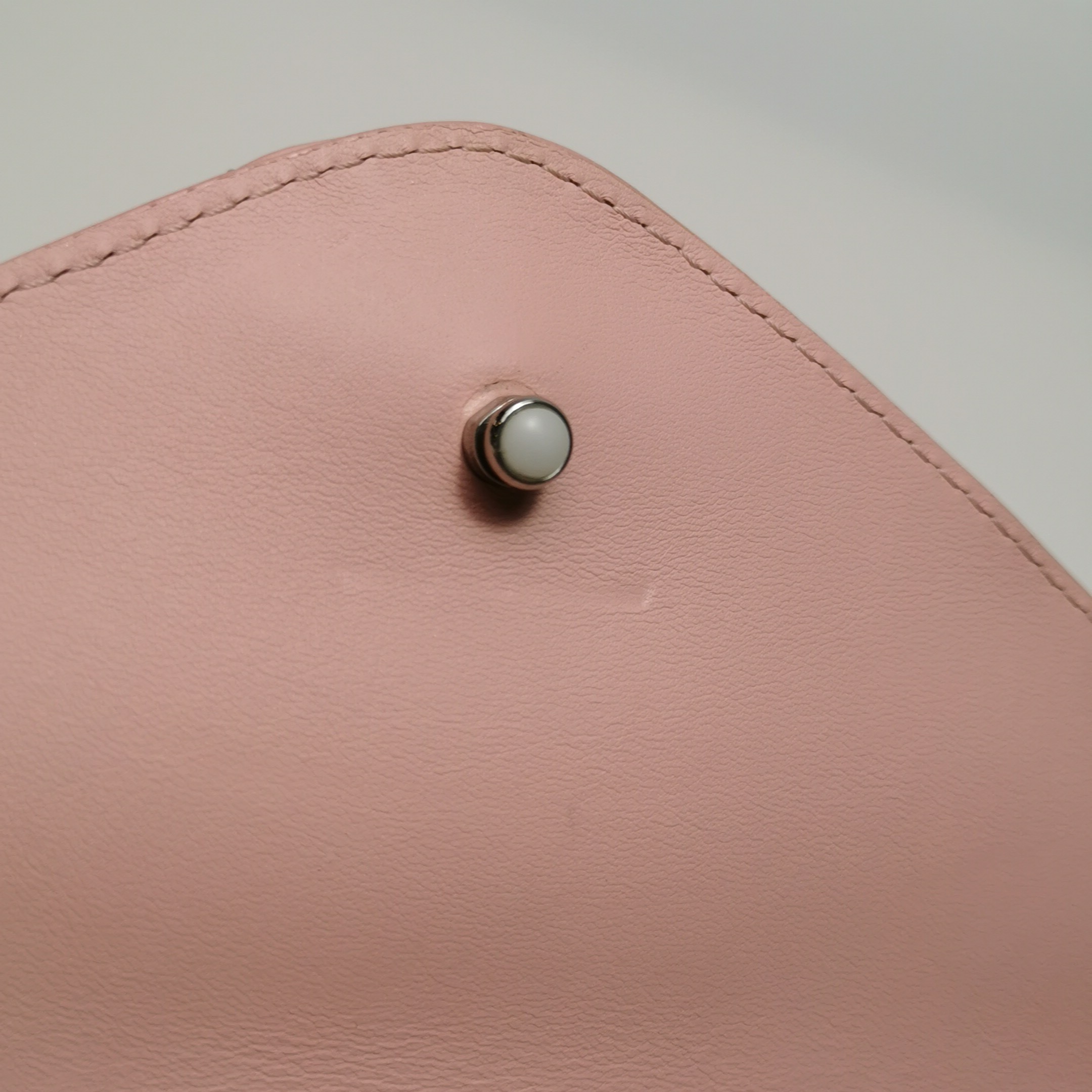 Louis Vuitton(LV) New Wave Chain Bag Quilted Leather MM — photo 13 of 22