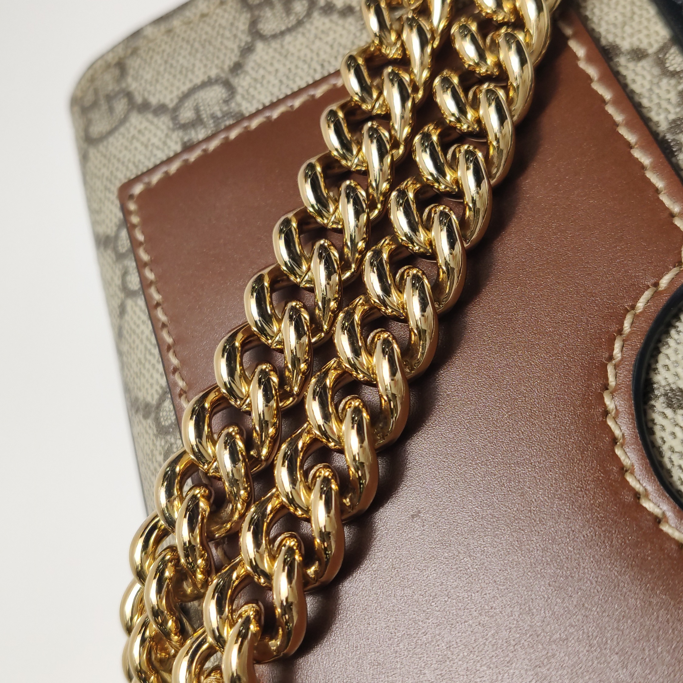 Gucci Padlock Shoulder Bag GG Coated Canvas and Leather Small — photo 10 of 15