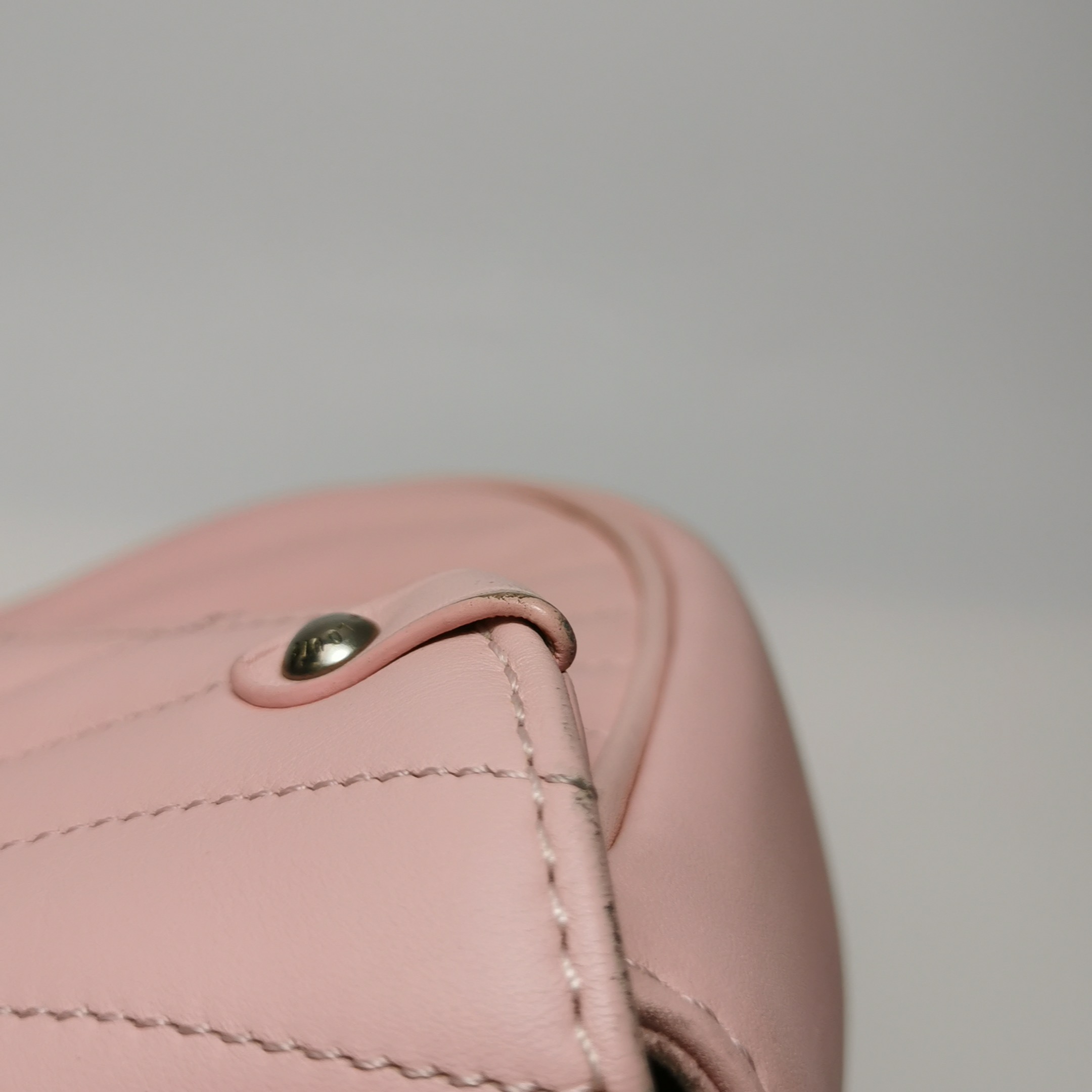 Louis Vuitton(LV) New Wave Chain Bag Quilted Leather MM — photo 20 of 22