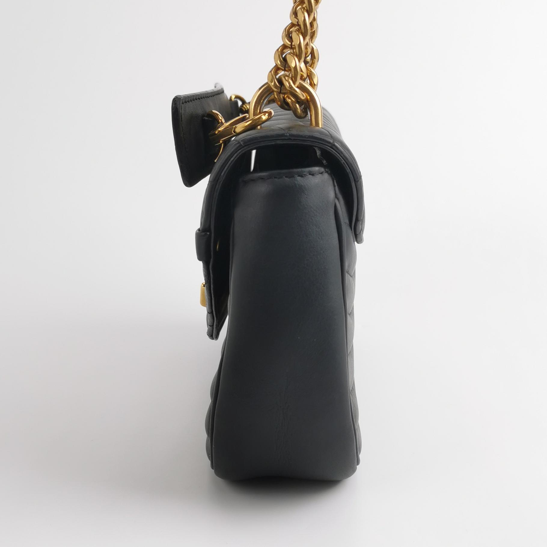 Louis Vuitton(LV) New Wave Chain Bag Quilted Leather MM — photo 4 of 23