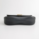 Louis Vuitton(LV) New Wave Chain Bag Quilted Leather MM — thumbnail 6