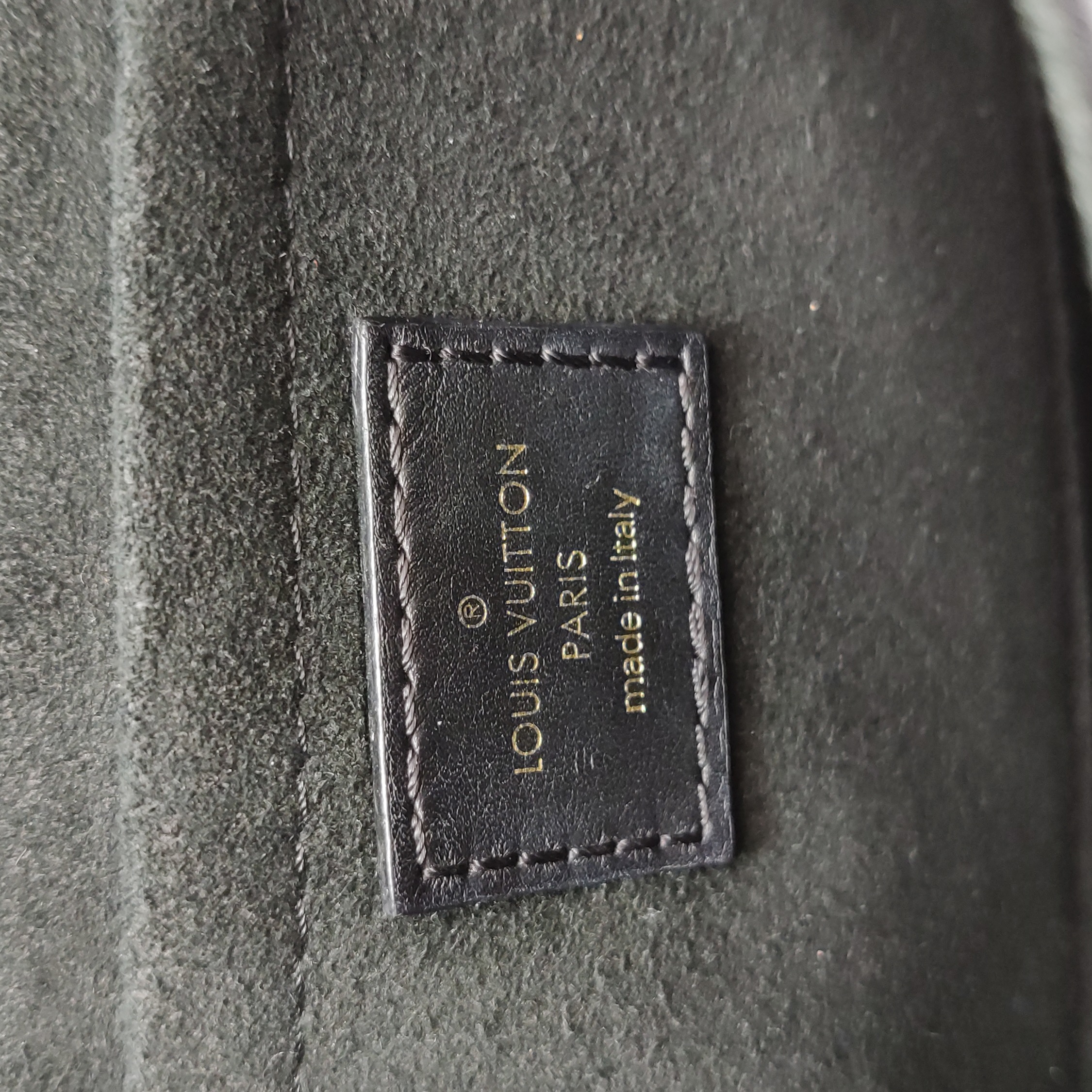 Louis Vuitton(LV) New Wave Chain Bag Quilted Leather MM — photo 8 of 23