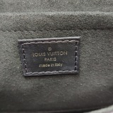 Louis Vuitton(LV) New Wave Chain Bag Quilted Leather MM — thumbnail 8