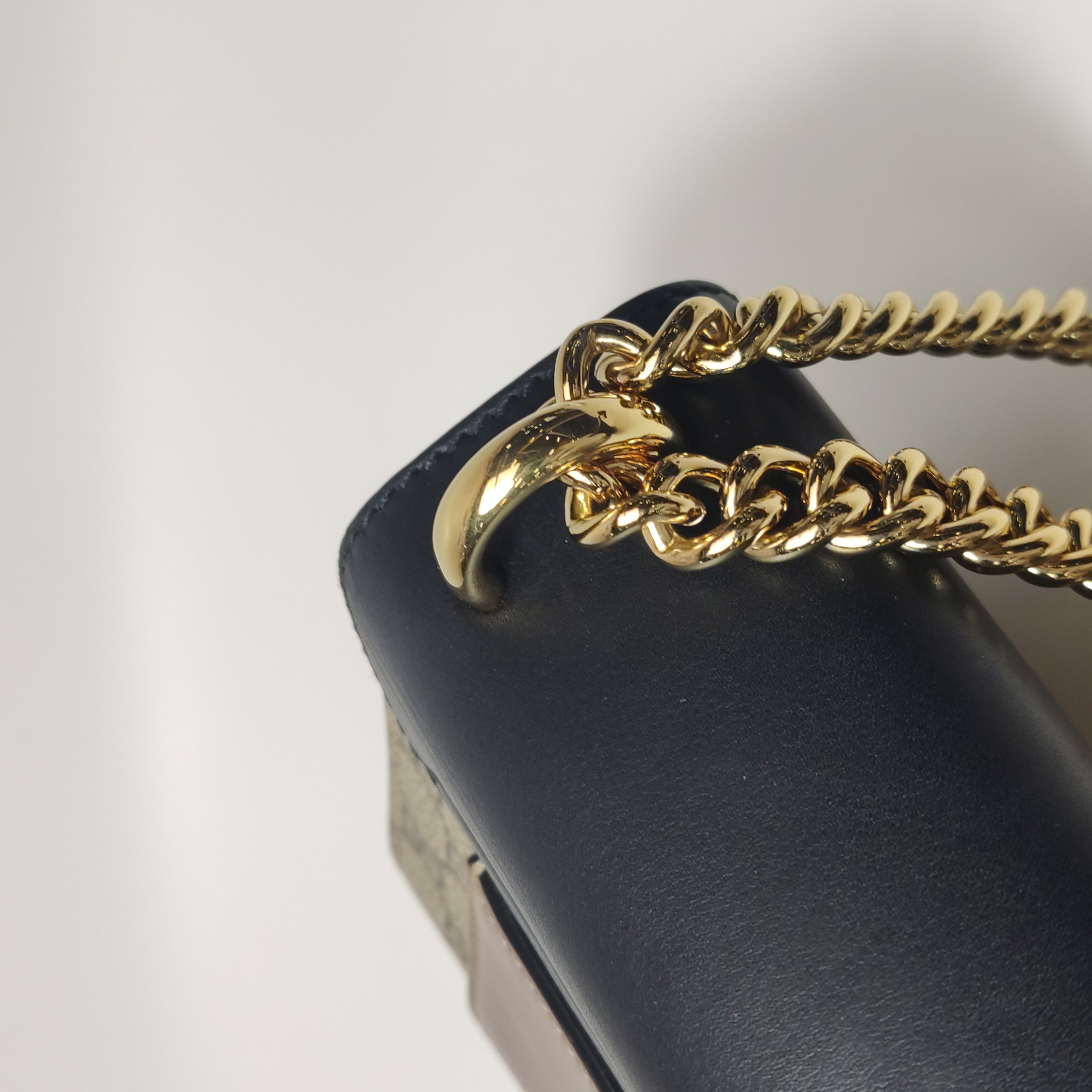Gucci Padlock Shoulder Bag GG Coated Canvas and Leather Small — photo 10 of 16