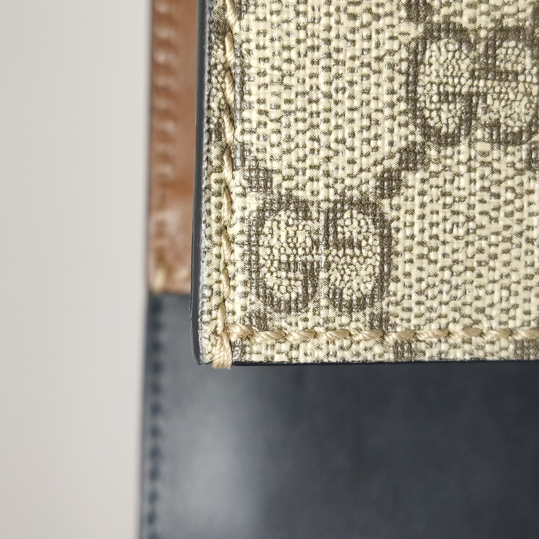 Gucci Padlock Shoulder Bag GG Coated Canvas and Leather Small — photo 13 of 16