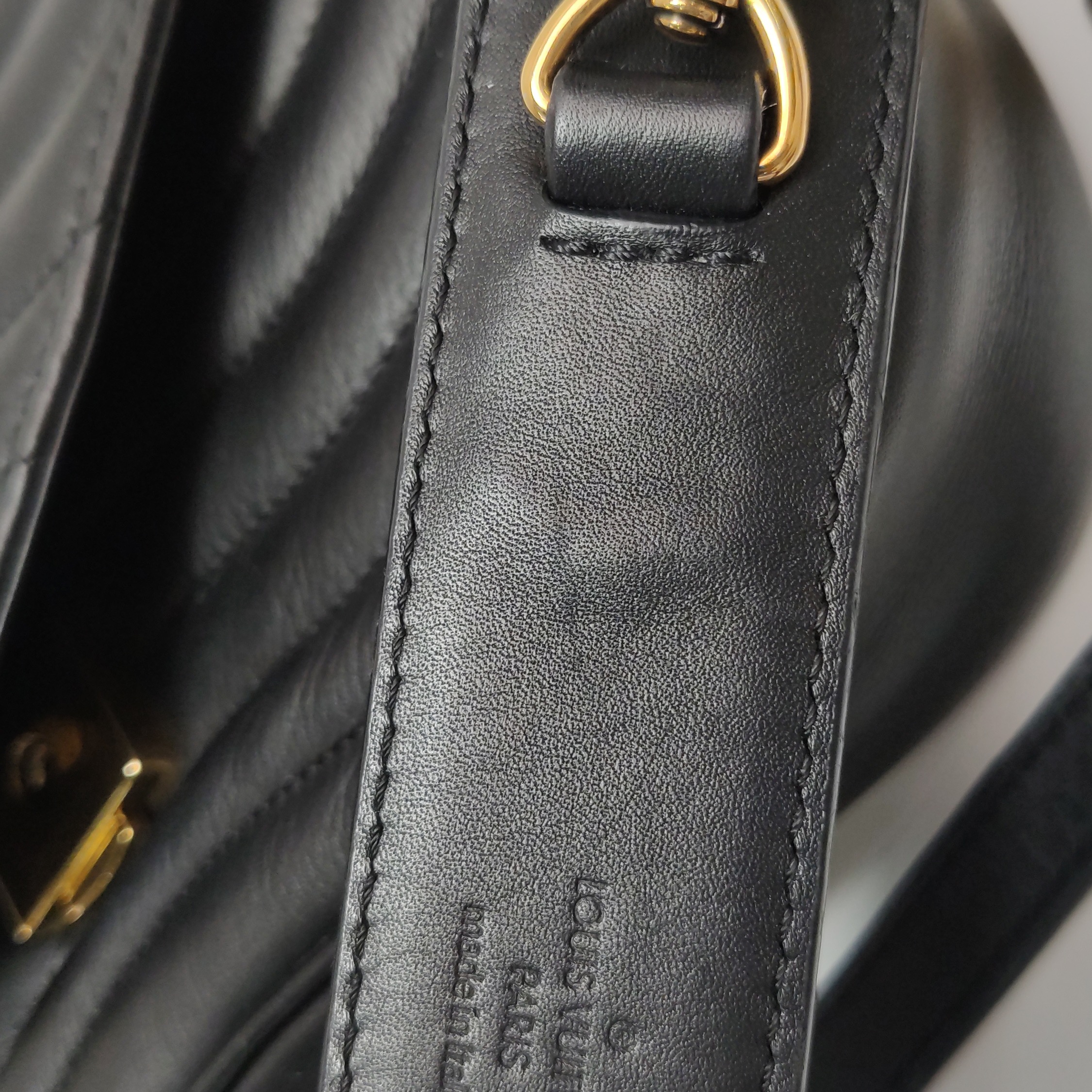 Louis Vuitton(LV) New Wave Chain Bag Quilted Leather MM — photo 17 of 23