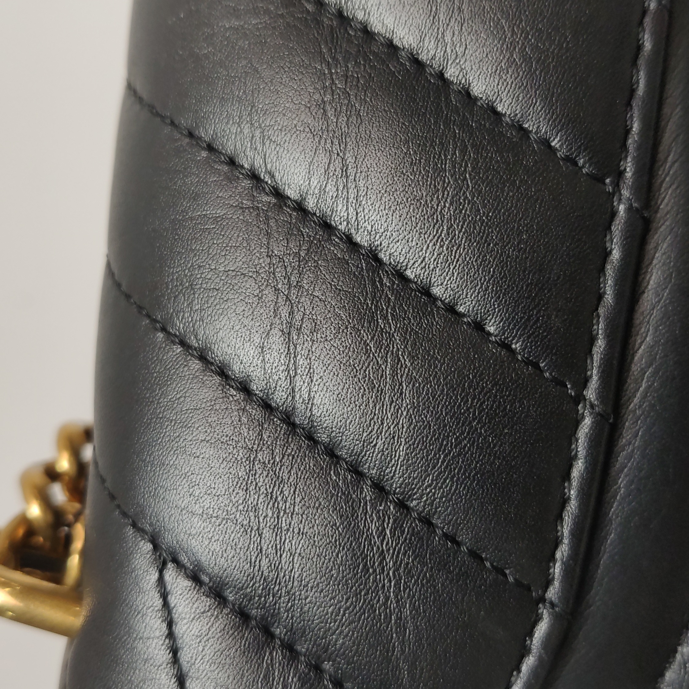 Louis Vuitton(LV) New Wave Chain Bag Quilted Leather MM — photo 19 of 23