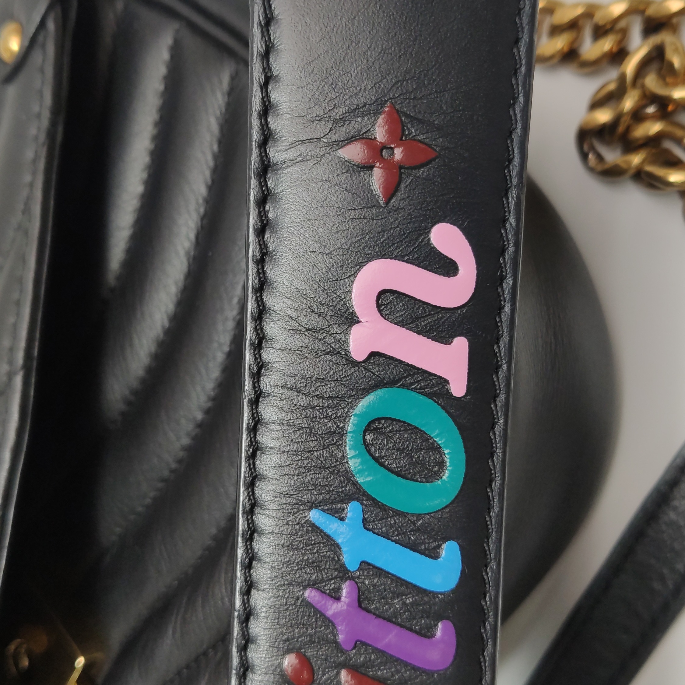 Louis Vuitton(LV) New Wave Chain Bag Quilted Leather MM — photo 22 of 23
