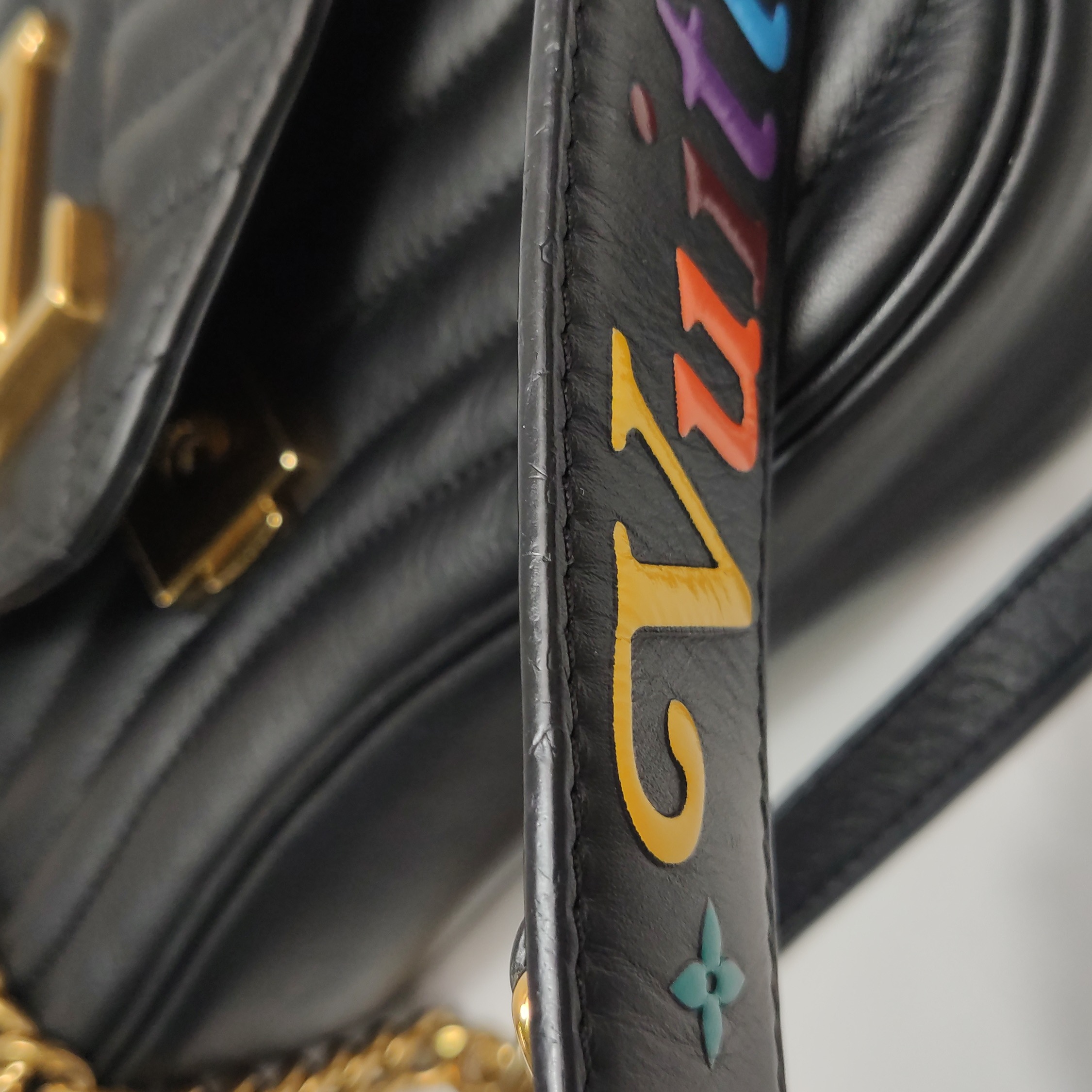 Louis Vuitton(LV) New Wave Chain Bag Quilted Leather MM — photo 23 of 23