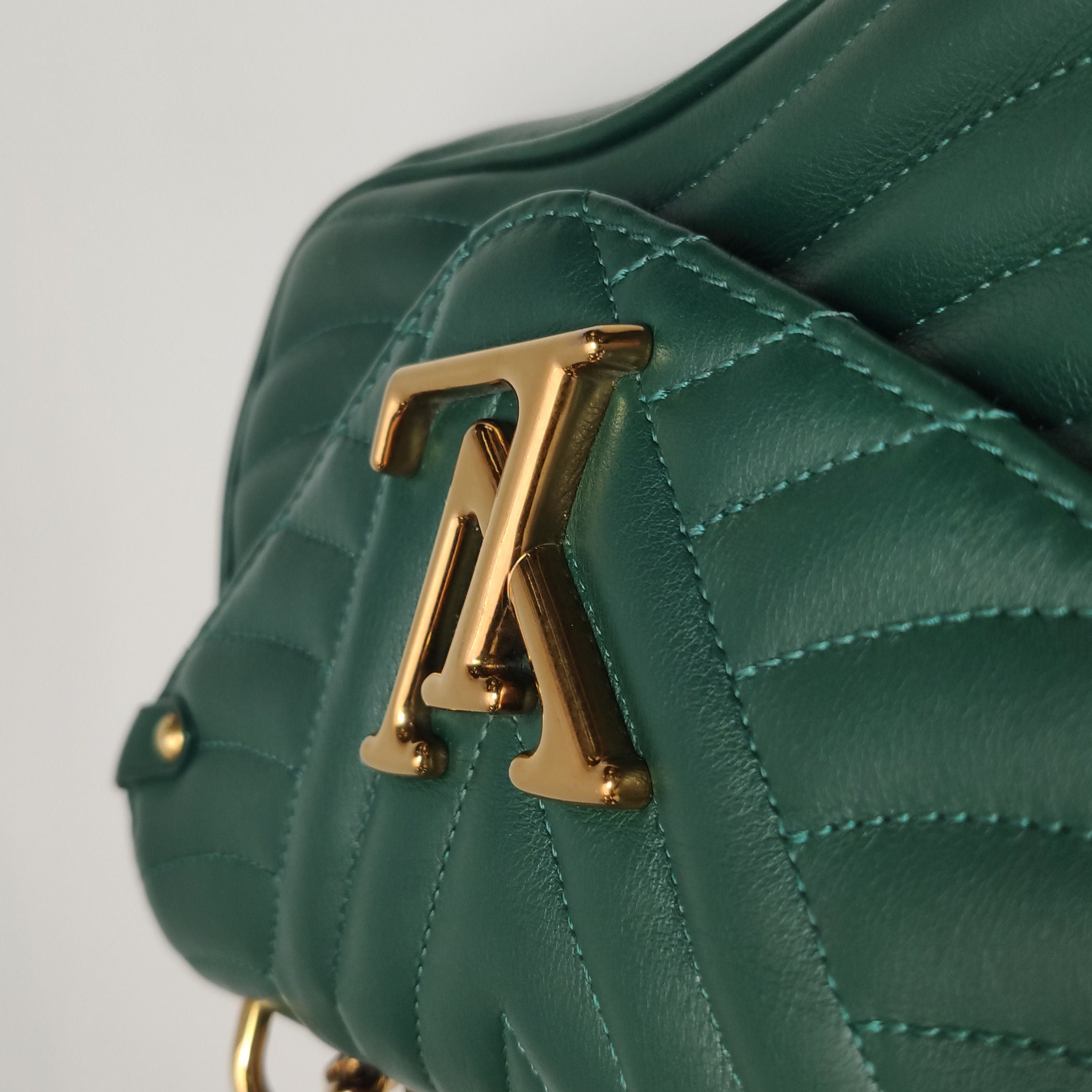 Louis Vuitton(LV) New Wave Chain Bag Quilted Leather PM — photo 9 of 24