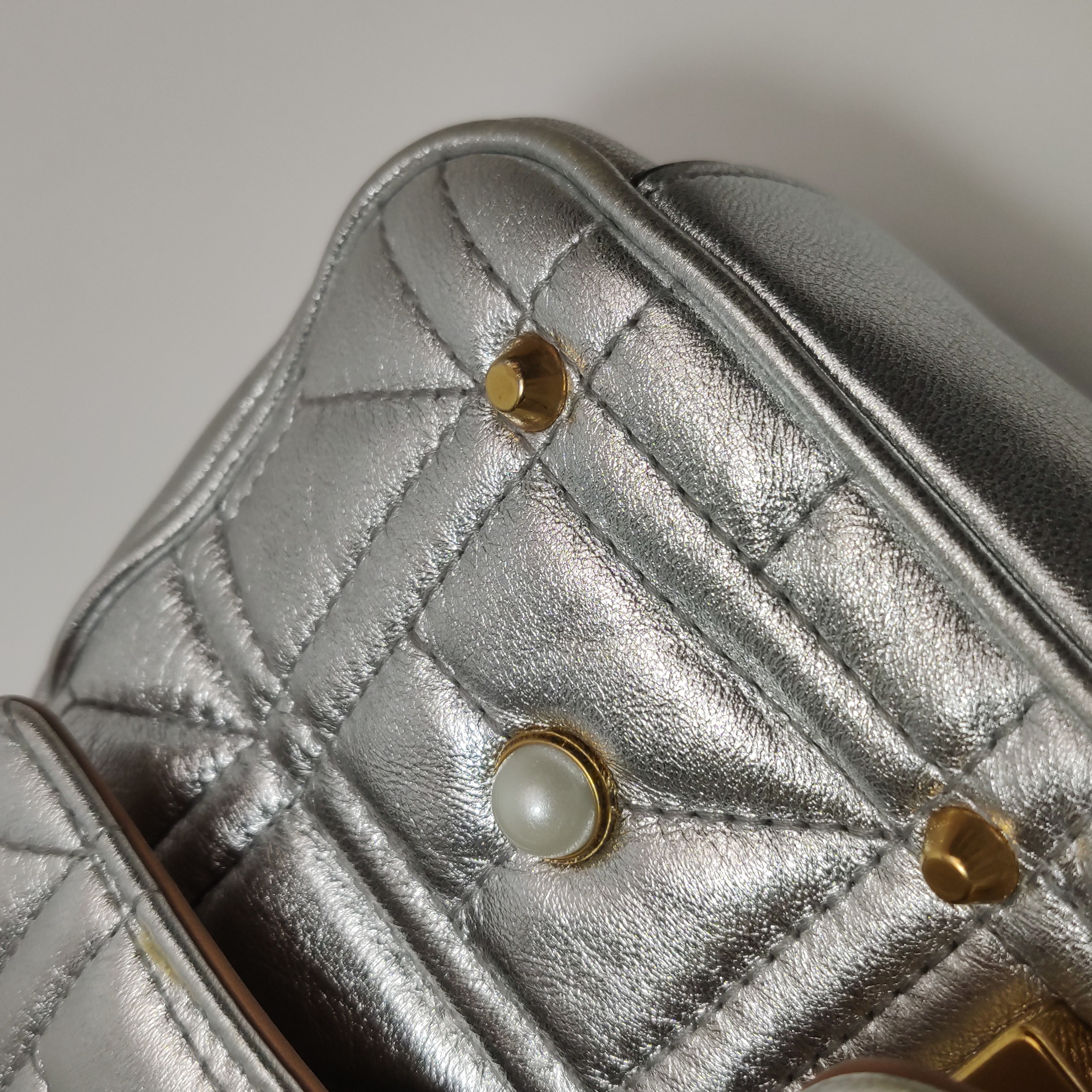 Gucci Pearly GG Marmont Flap Bag Embellished Matelasse Leather Mini — photo 15 of 20