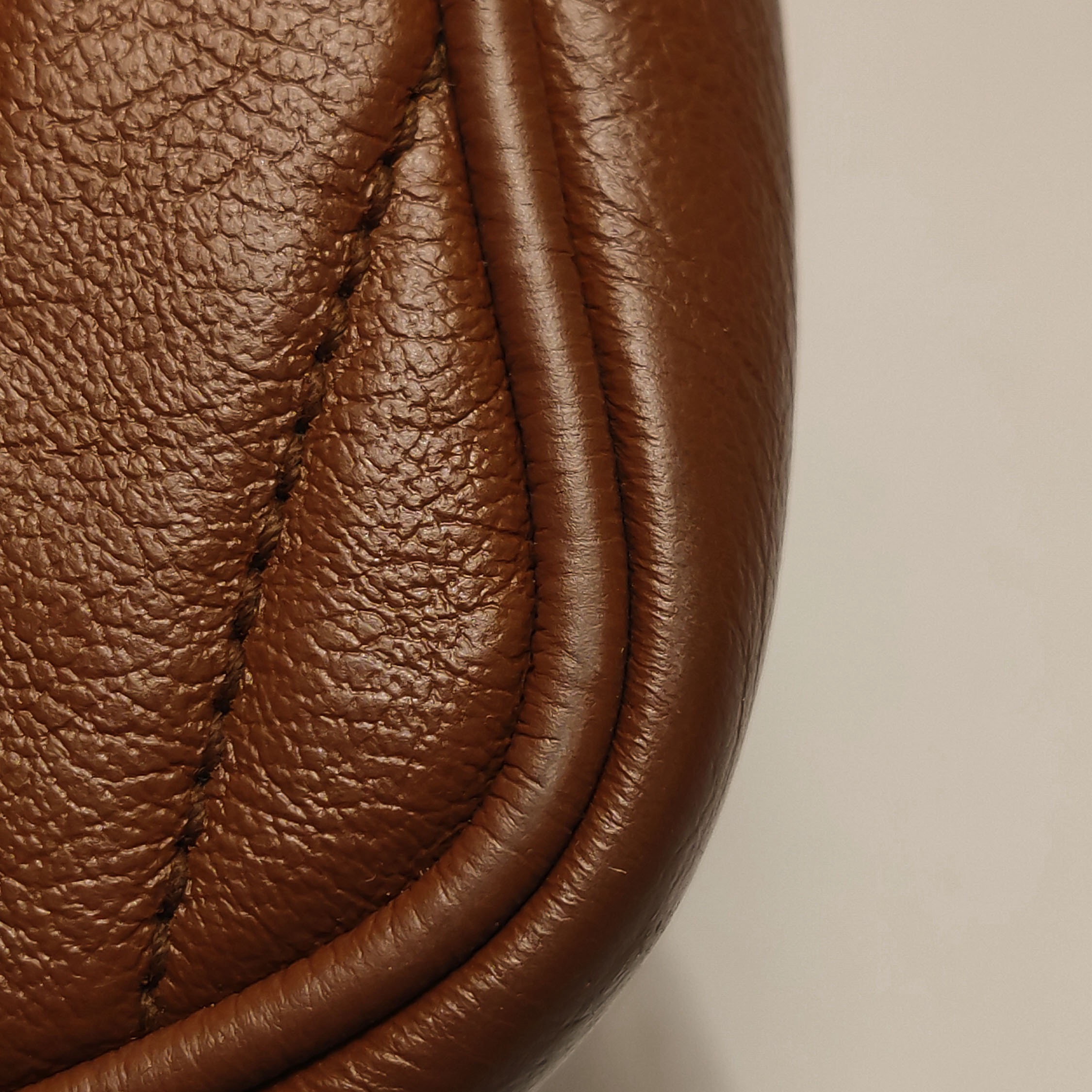 Gucci GG Marmont Flap Bag Diagonal Quilted Leather Super Mini — photo 17 of 18