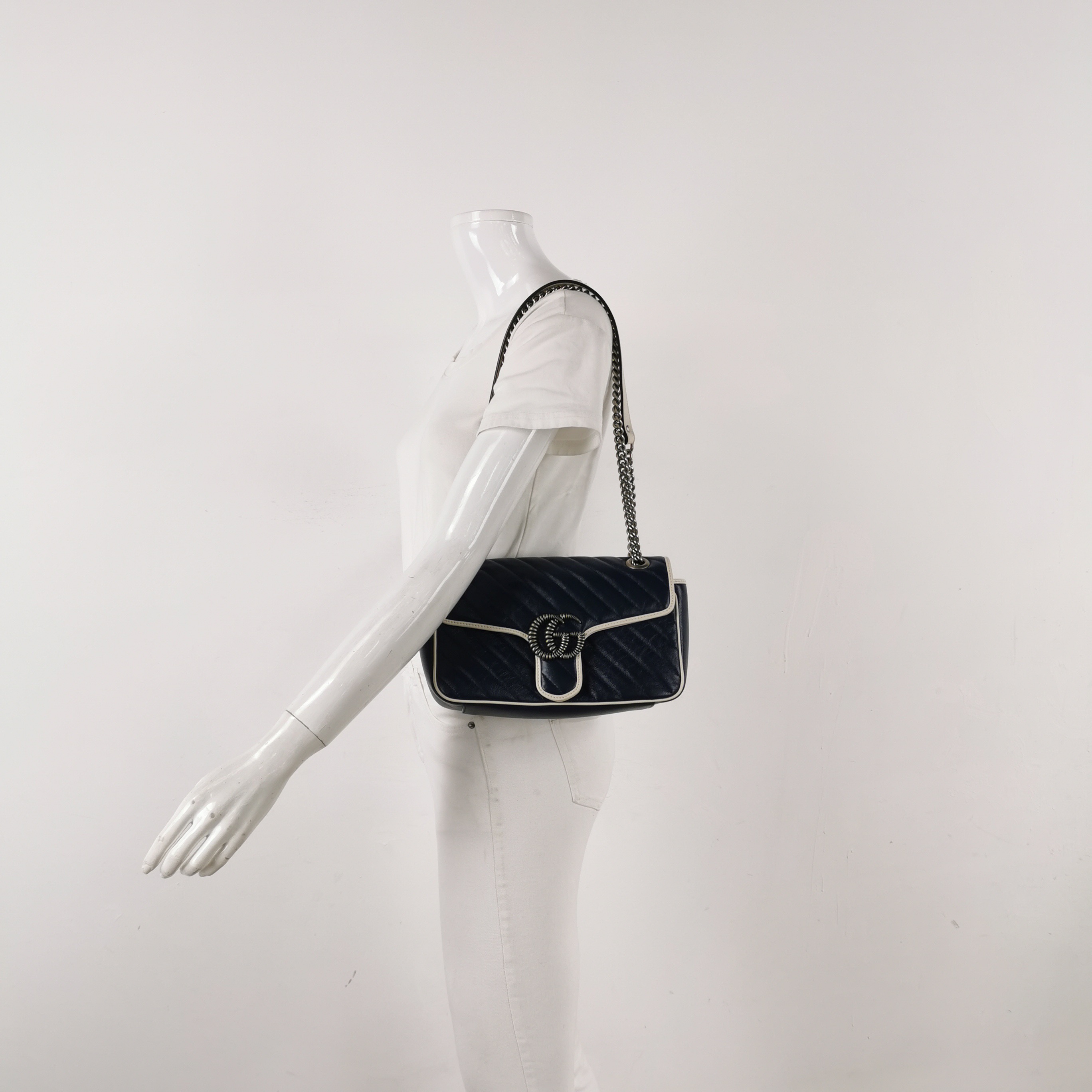 Gucci GG Marmont Flap Bag Diagonal Quilted Leather Small — alternate view