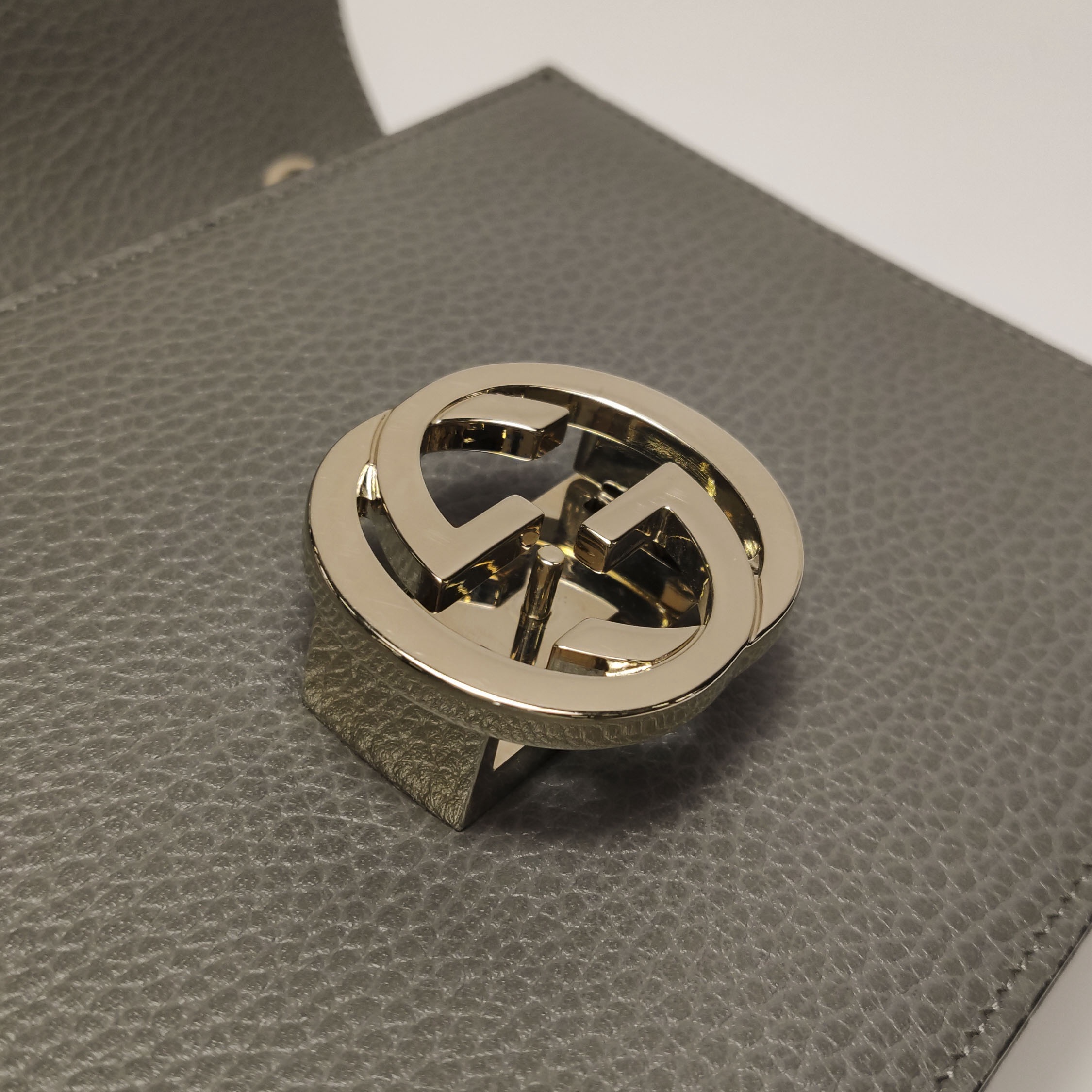 Gucci Interlocking Shoulder Bag Leather Small — photo 9 of 14