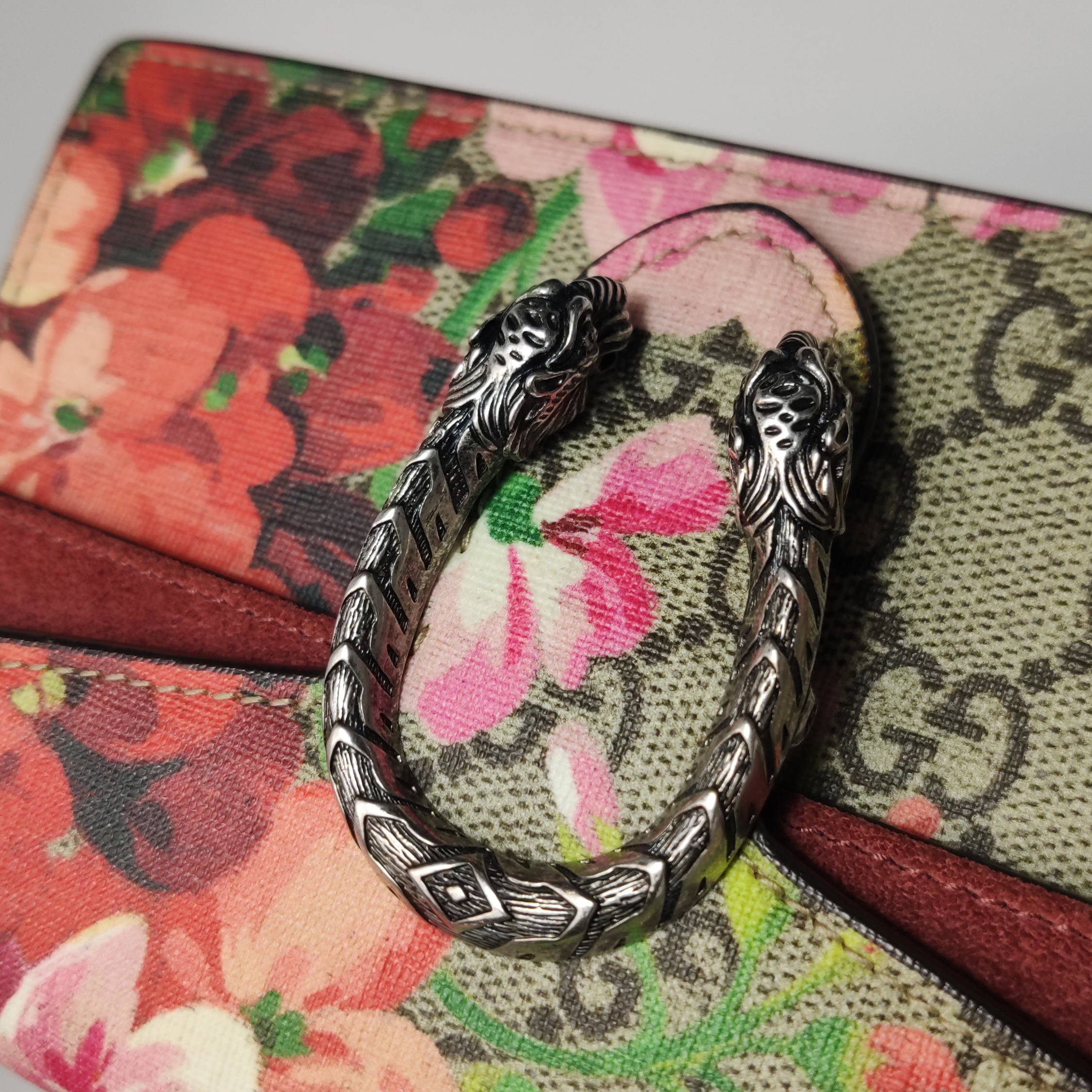 Gucci Dionysus Bag Blooms Print GG Coated Canvas Super Mini — photo 8 of 13