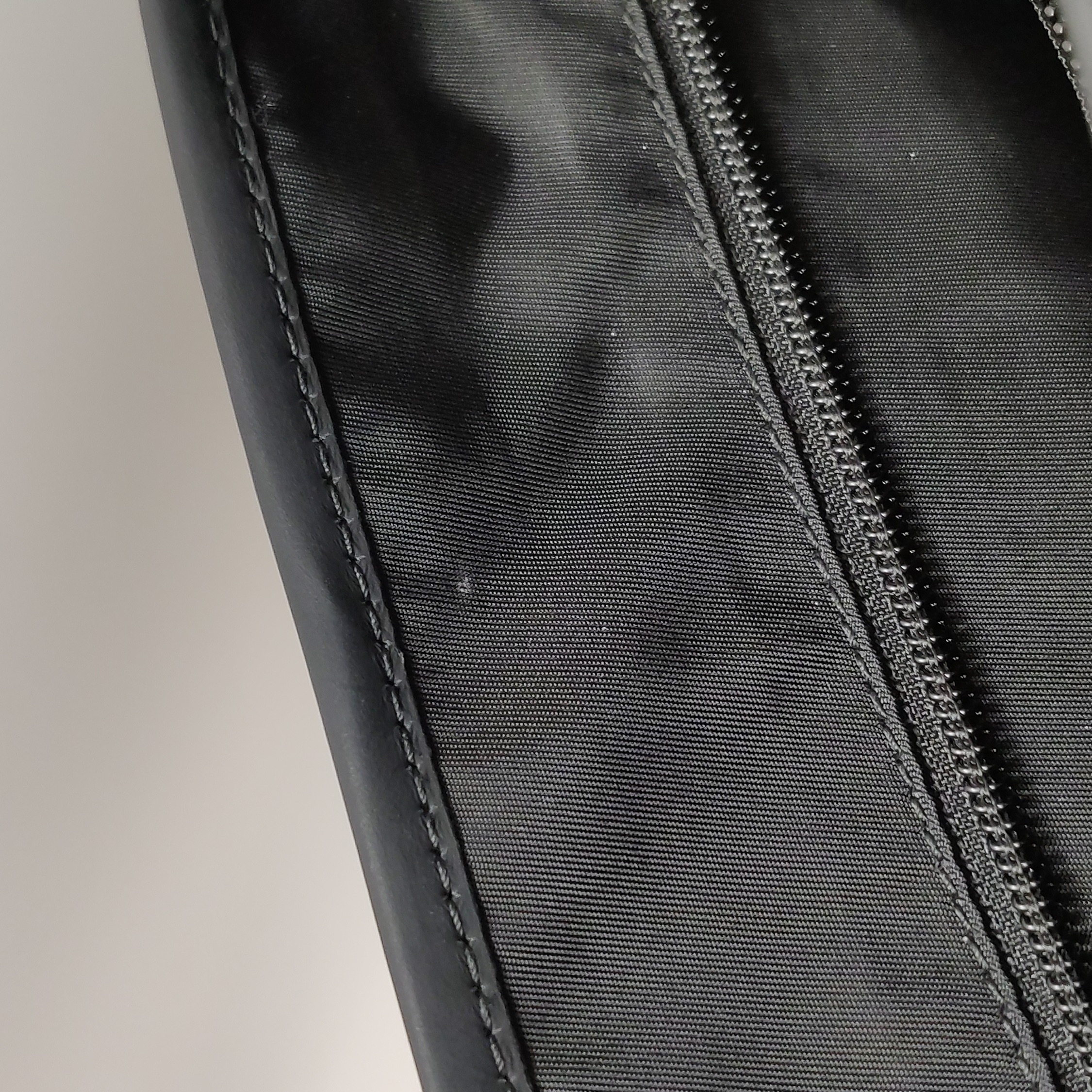 Gucci Messenger Bag Shoulder Bag Black Leather — photo 8 of 20