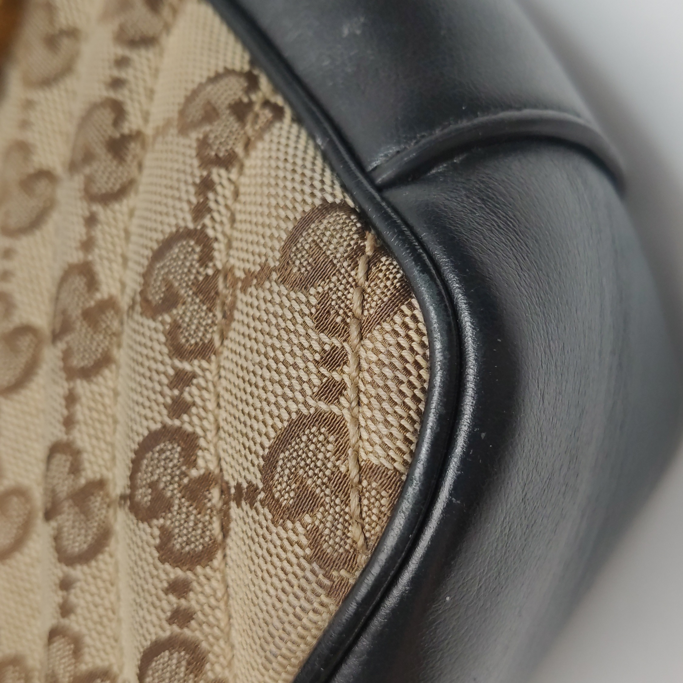 Gucci GG Marmont Flap Bag Diagonal Quilted GG Canvas with Leather Small — photo 13 of 22