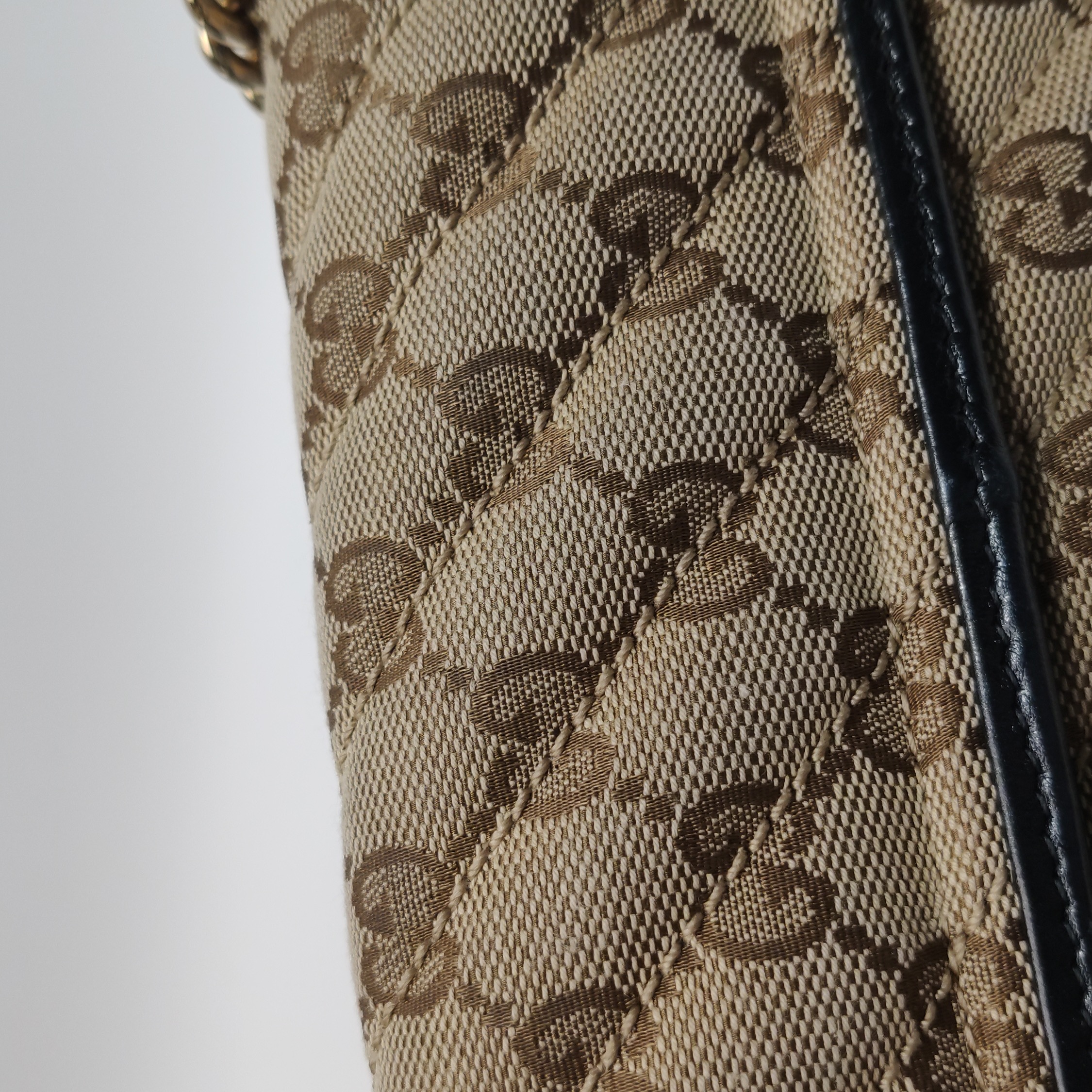 Gucci GG Marmont Flap Bag Diagonal Quilted GG Canvas with Leather Small — photo 20 of 22