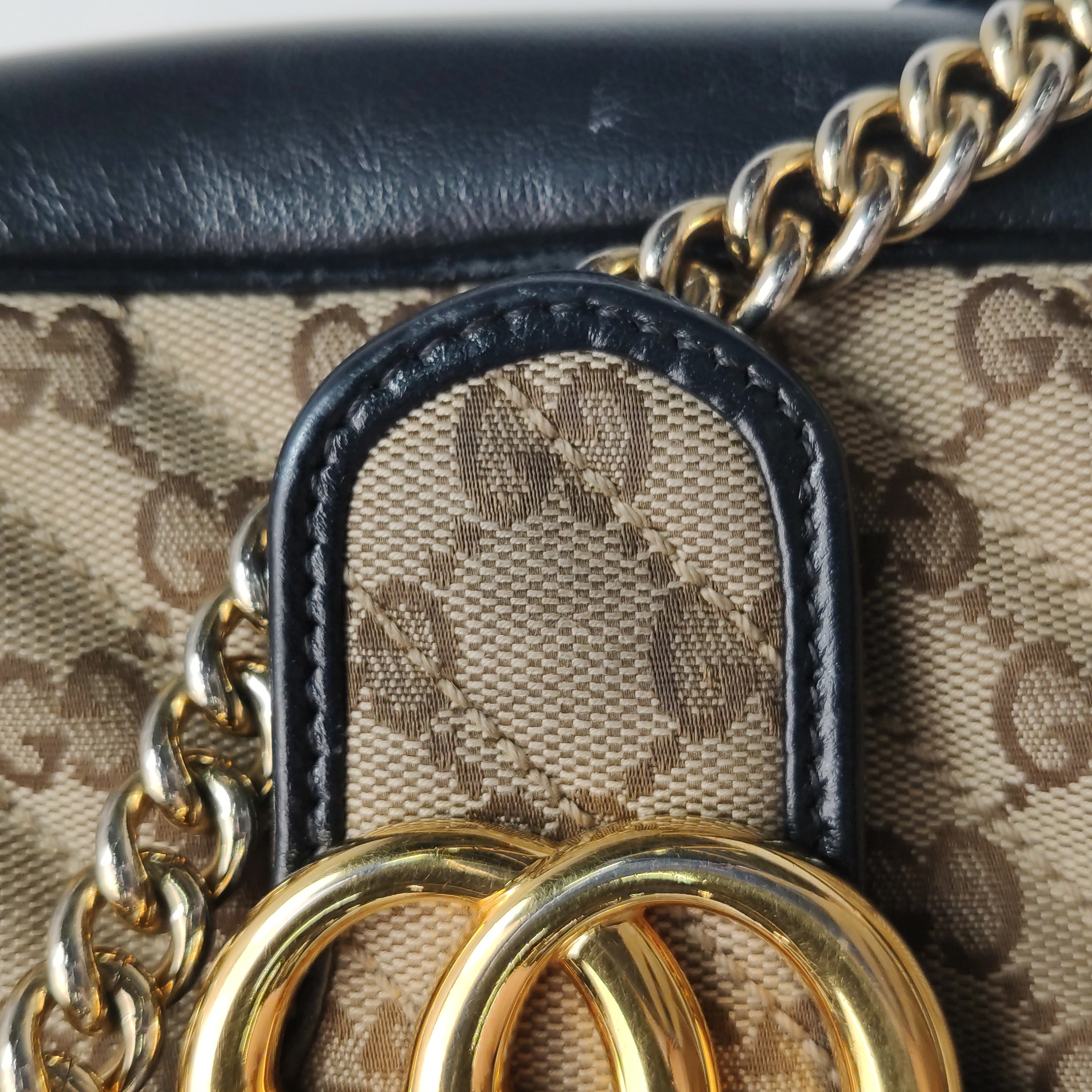 Gucci GG Marmont Flap Bag Diagonal Quilted GG Canvas with Leather Small — photo 11 of 22