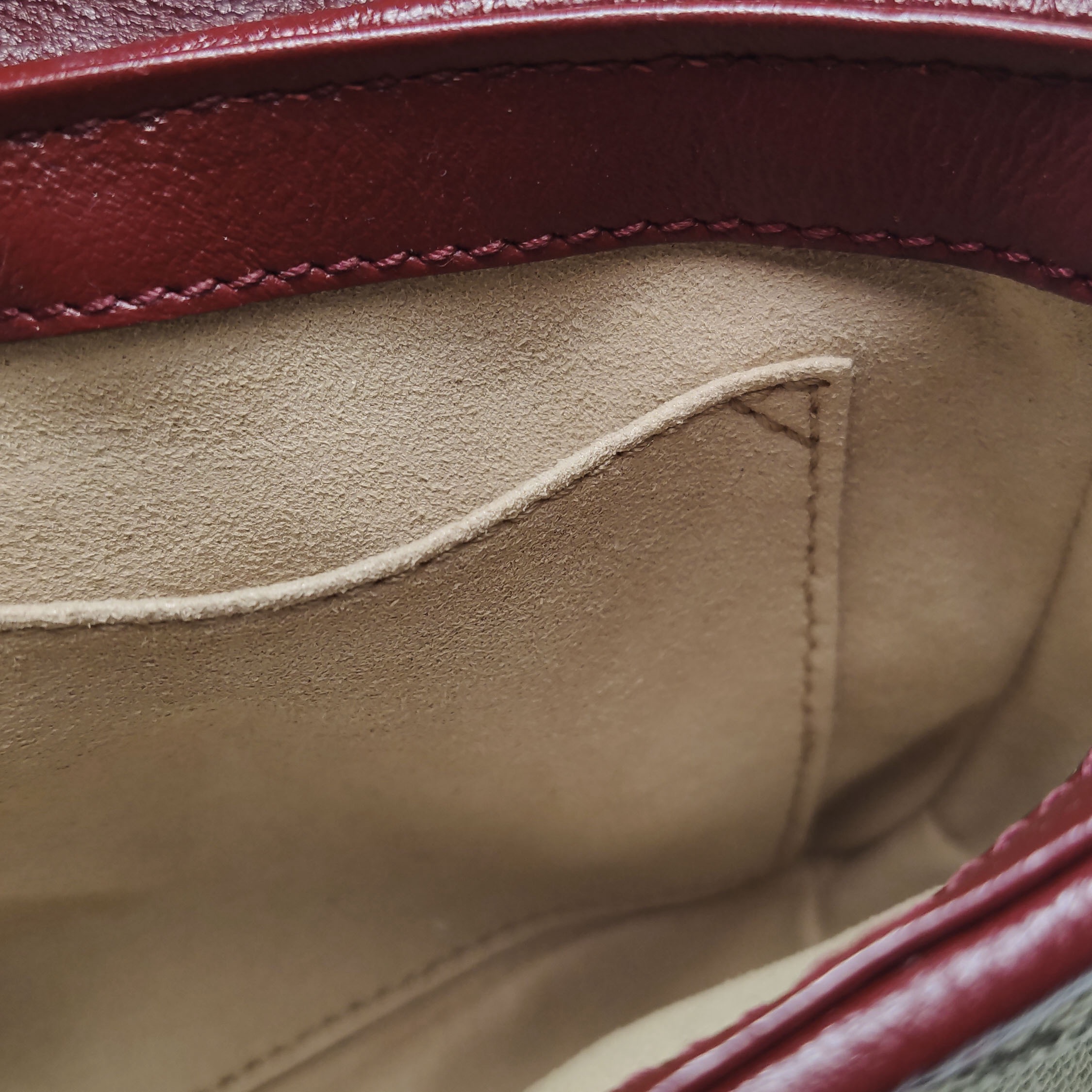 Gucci GG Marmont Flap Bag Diagonal Quilted GG Canvas with Leather Mini — photo 9 of 16