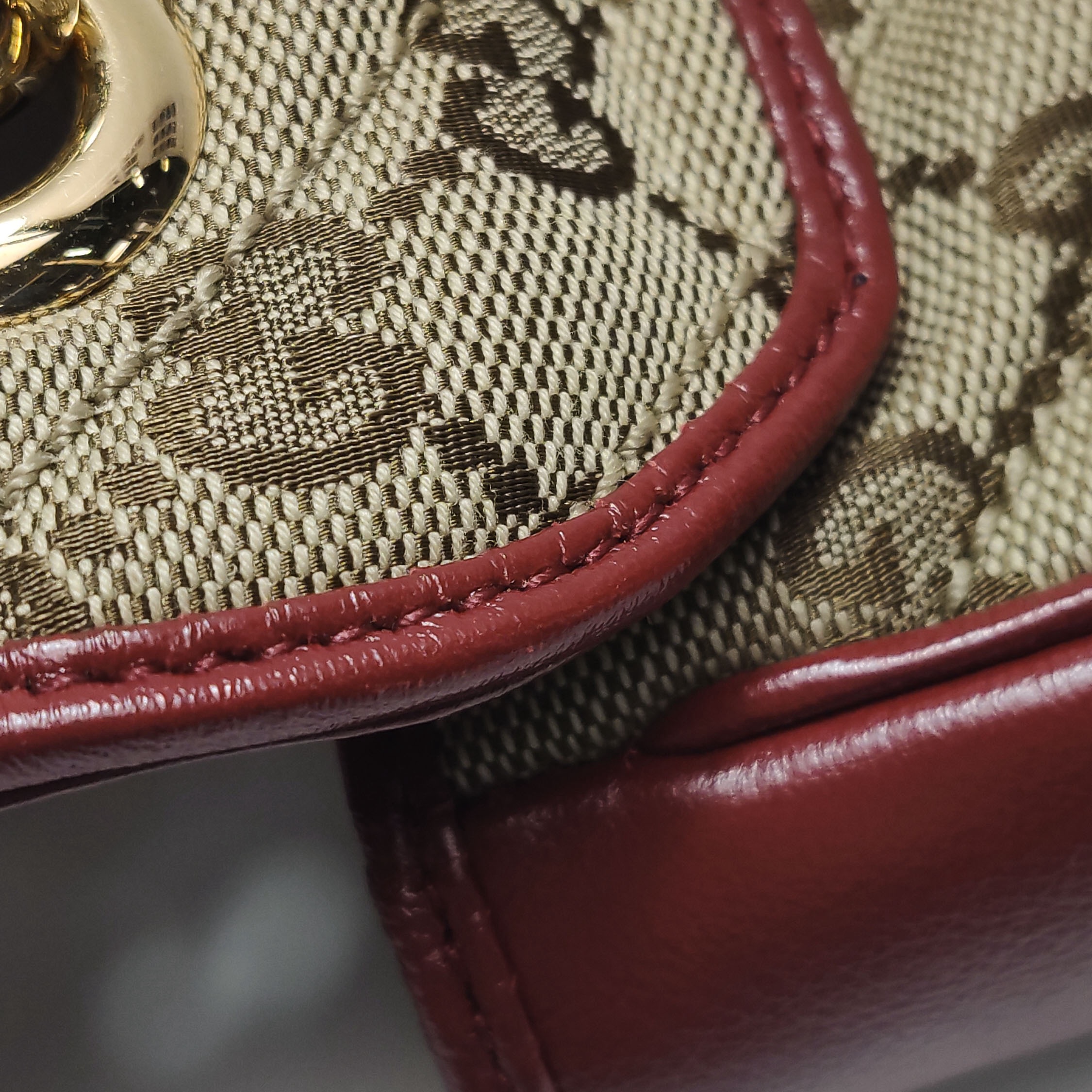 Gucci GG Marmont Flap Bag Diagonal Quilted GG Canvas with Leather Mini — photo 13 of 16