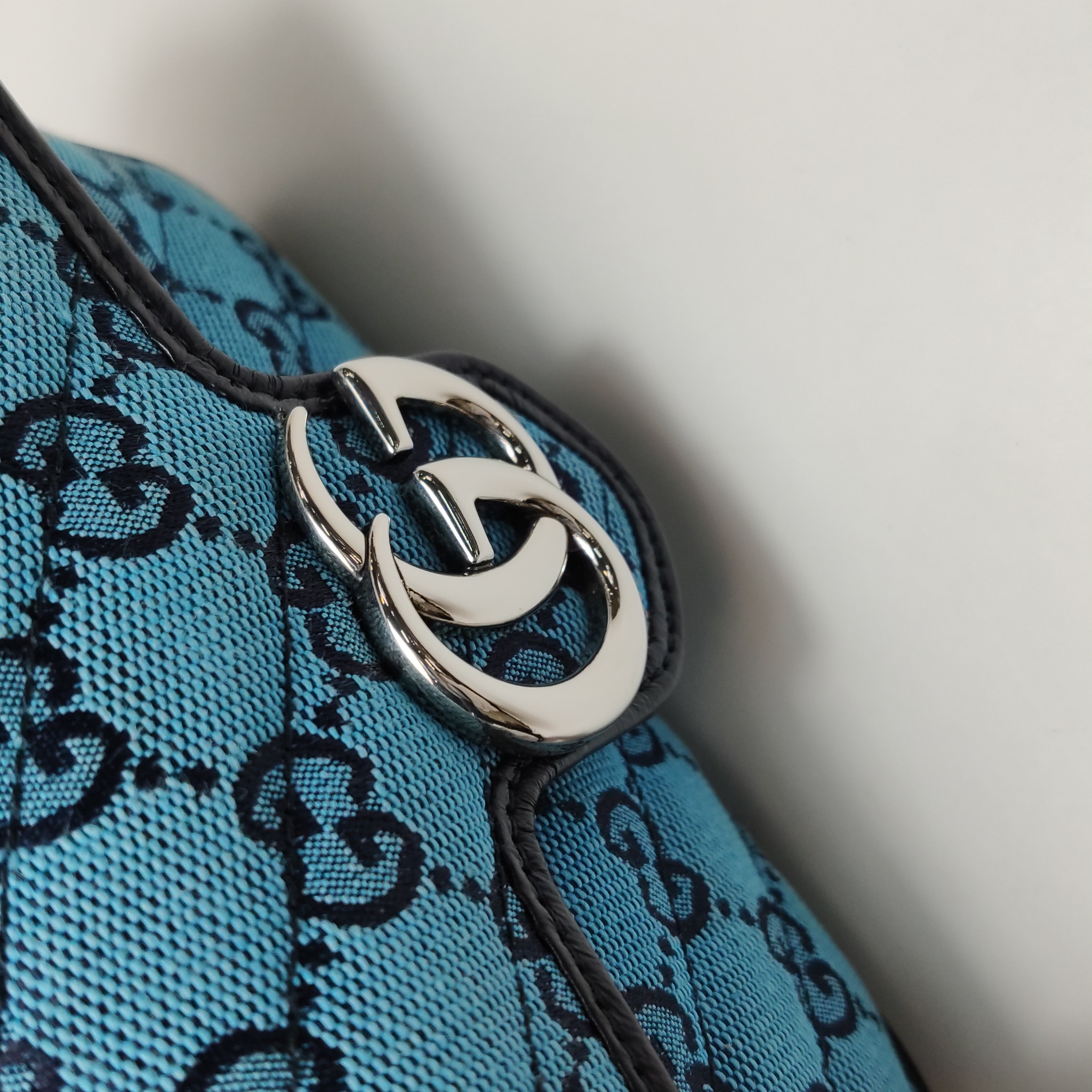 Gucci GG Marmont Flap Bag Diagonal Quilted GG Canvas with Leather Micro — photo 10 of 13