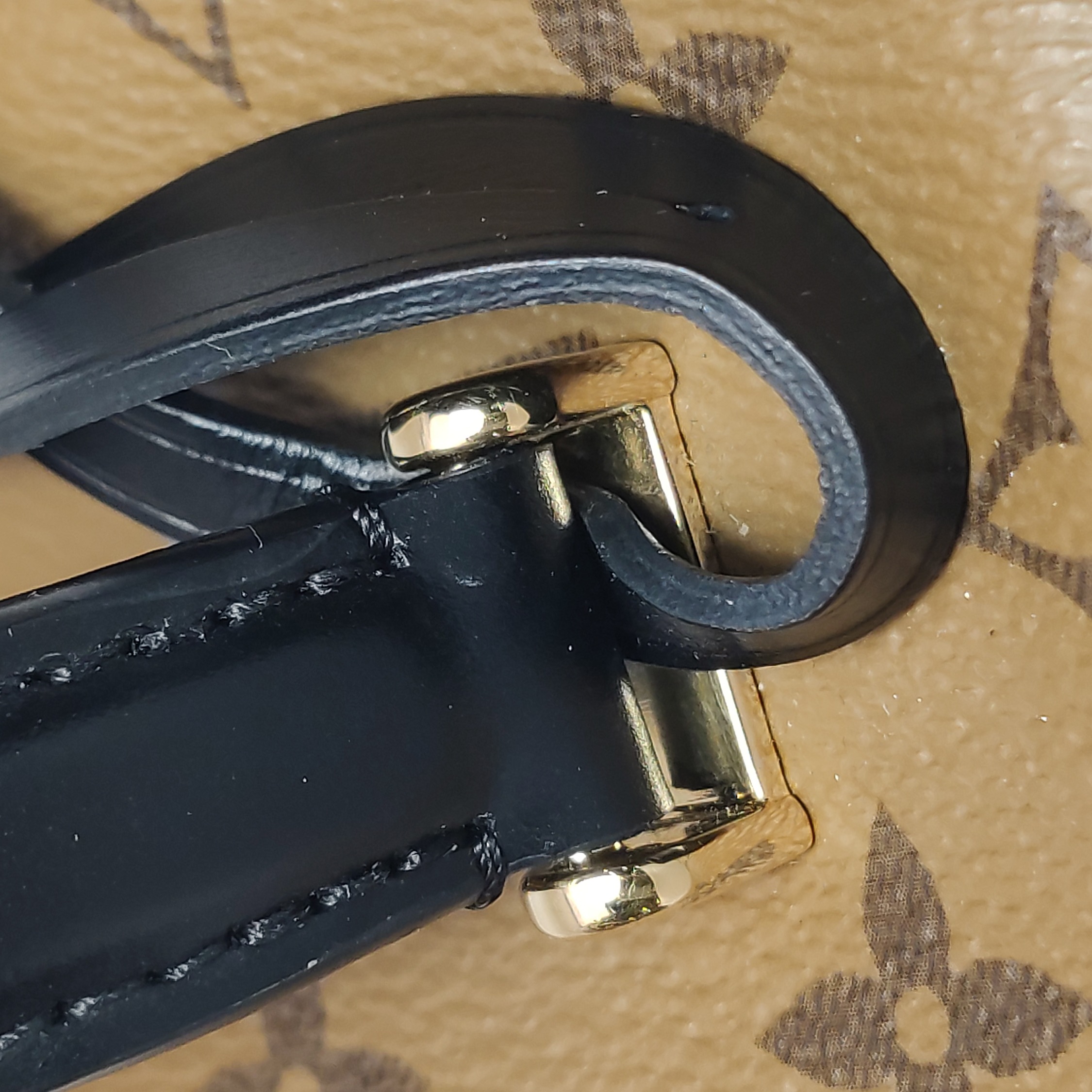 Louis Vuitton(LV) Vanity Handbag Reverse Monogram Canvas PM — photo 14 of 22
