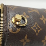 Louis Vuitton(LV) Vanity Handbag Reverse Monogram Canvas PM — thumbnail 10