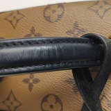 Louis Vuitton(LV) Vanity Handbag Reverse Monogram Canvas PM — thumbnail 17