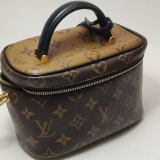 Louis Vuitton(LV) Vanity Handbag Reverse Monogram Canvas PM — thumbnail 11