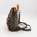 Louis Vuitton(LV) Excursion Backpack Monogram Canvas PM — thumbnail 4