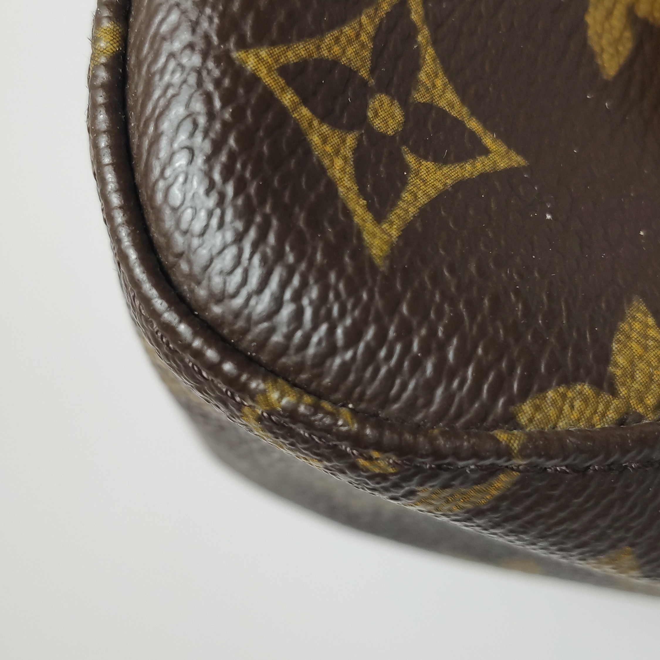 Louis Vuitton(LV) Looping Handbag Damier Mini — photo 20 of 22