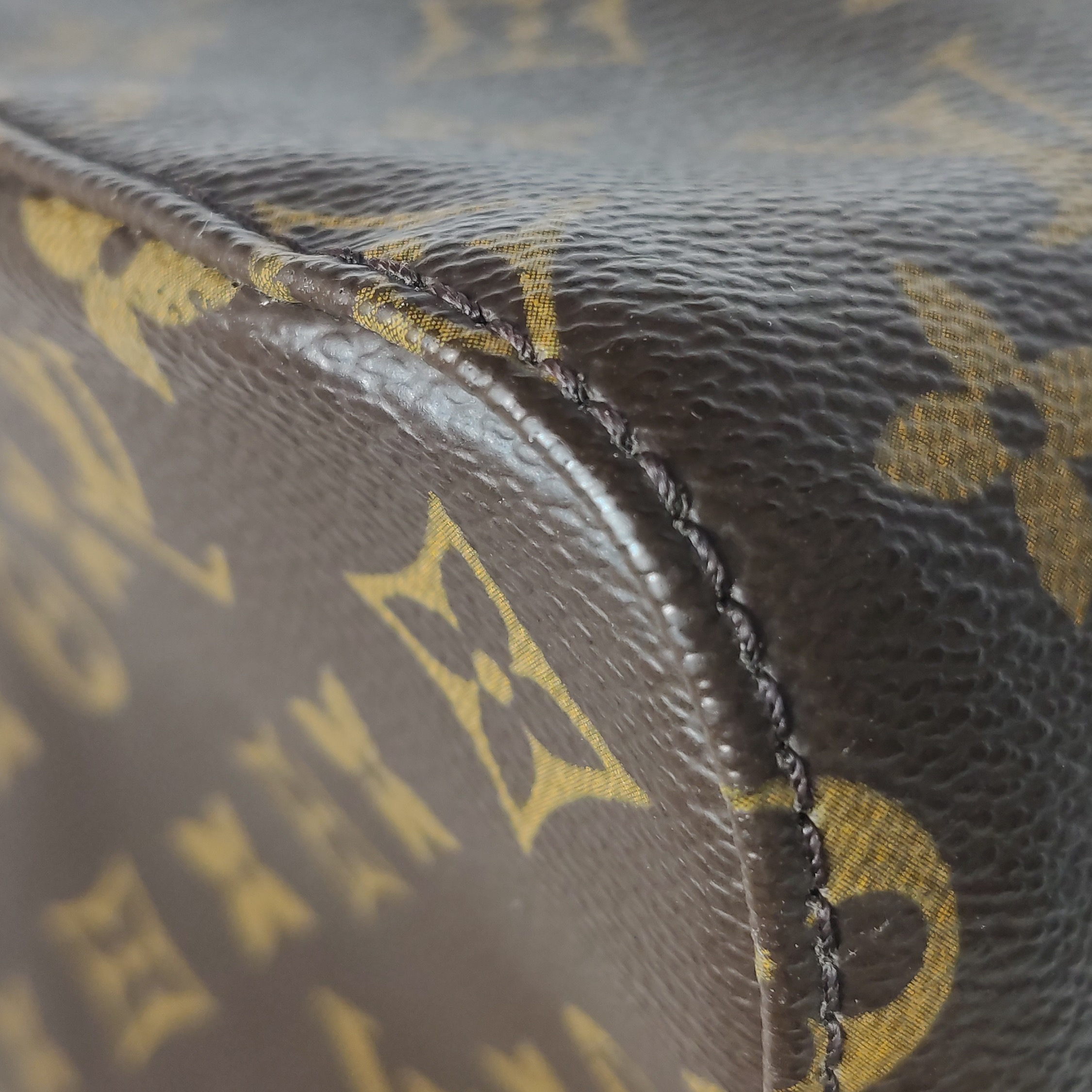Louis Vuitton(LV) Looping Handbag Damier Mini — photo 18 of 22