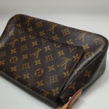 Louis Vuitton(LV) Looping Handbag Damier Mini — thumbnail 16