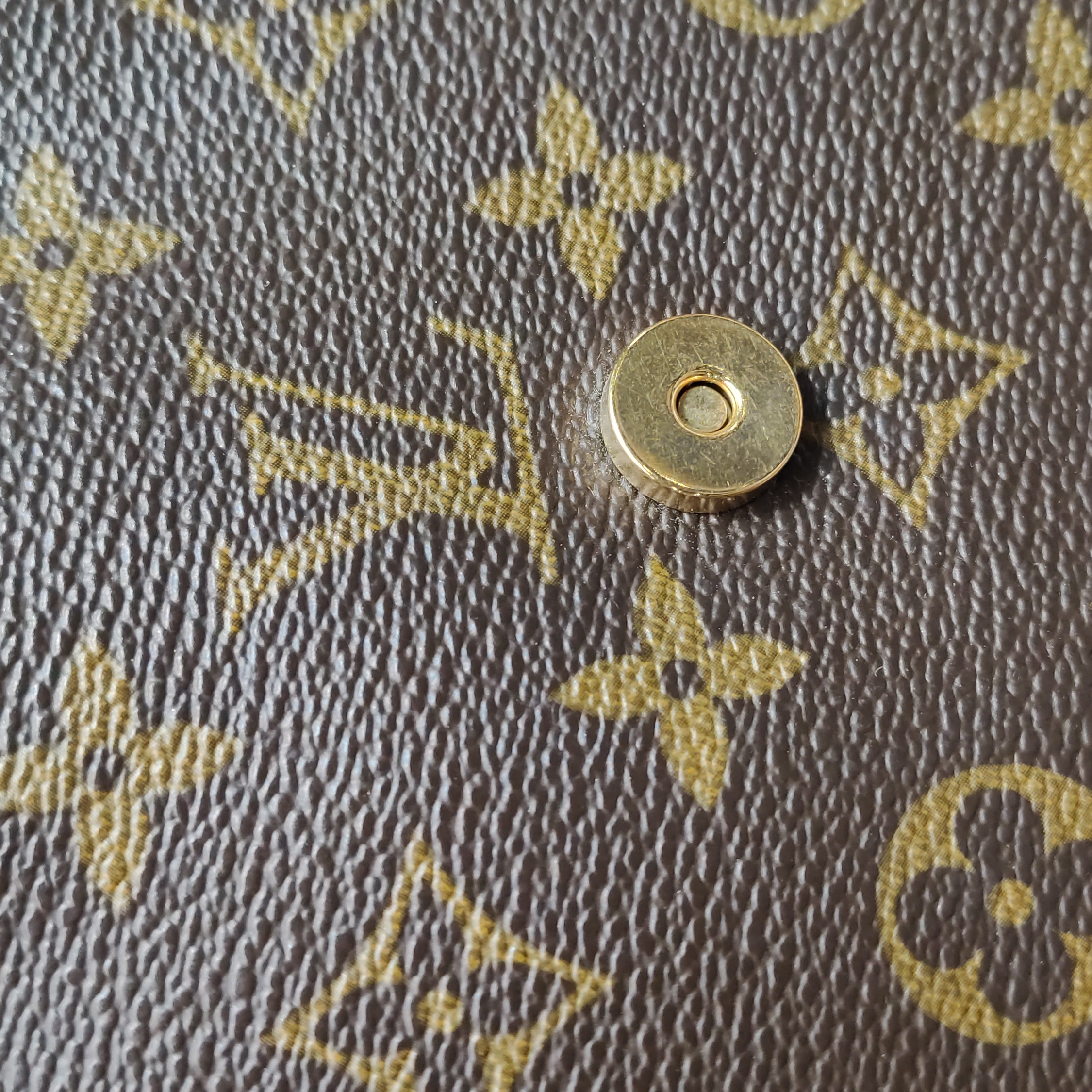 Louis Vuitton(LV) Looping Handbag Monogram Canvas Mini — photo 13 of 15