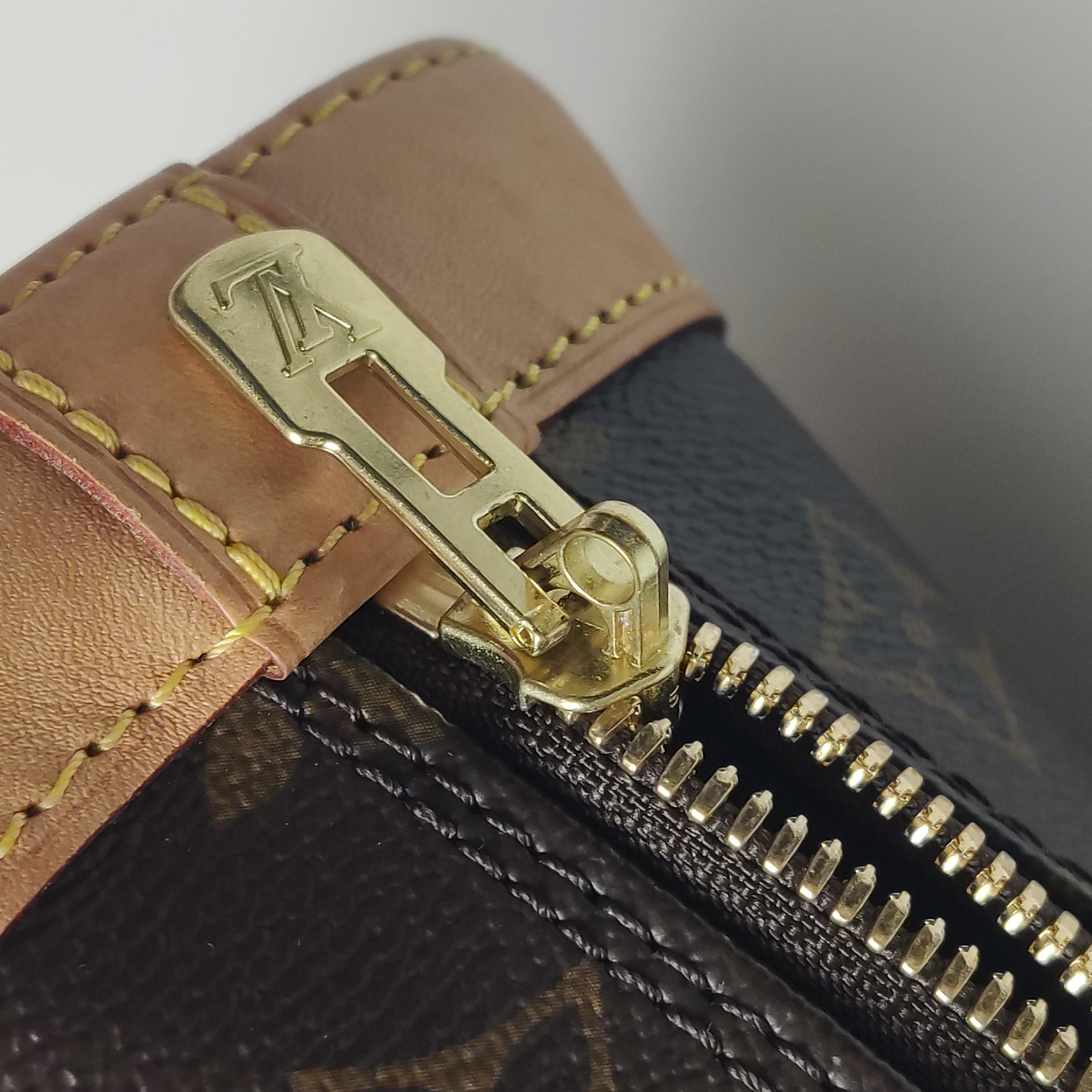 Louis Vuitton(LV) Alma Handbag Monogram Canvas BB — photo 10 of 19