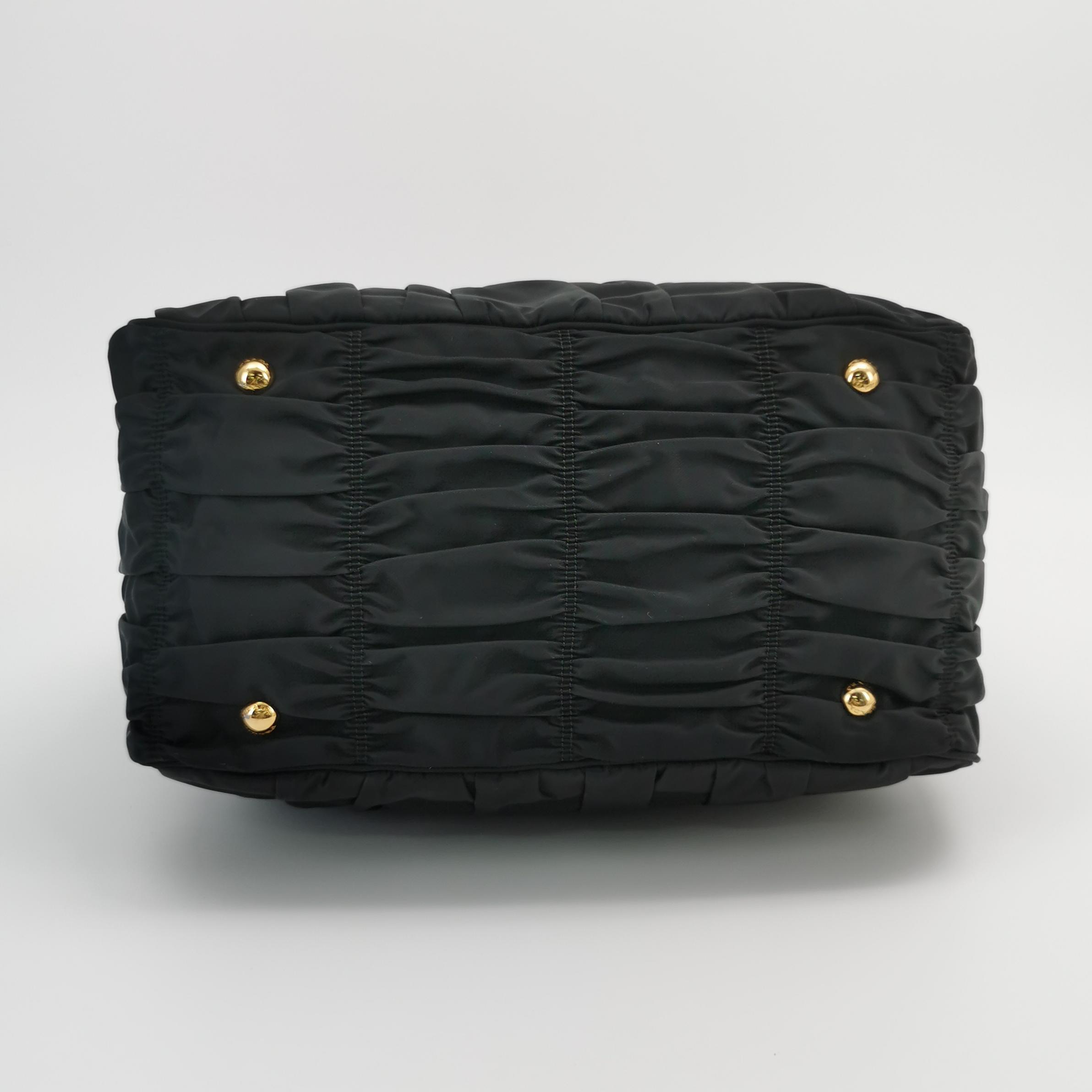 Prada Gaufre Convertible Tote Leather and Tessuto Large — photo 6 of 25