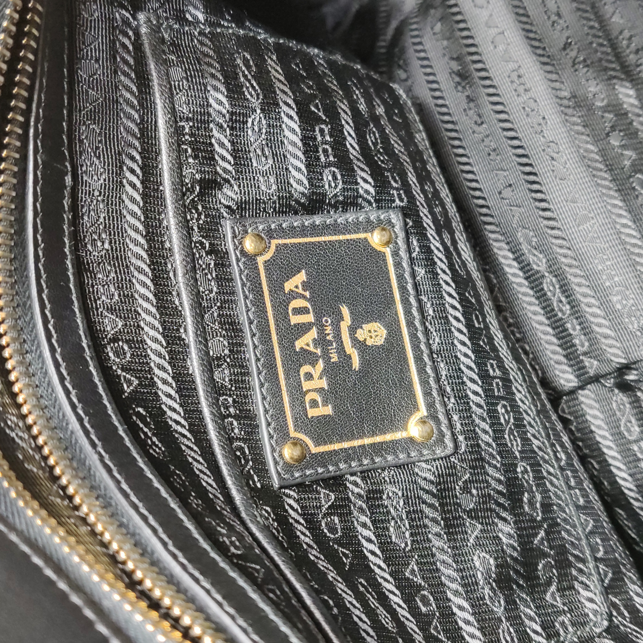 Prada Gaufre Convertible Tote Leather and Tessuto Large — photo 10 of 25