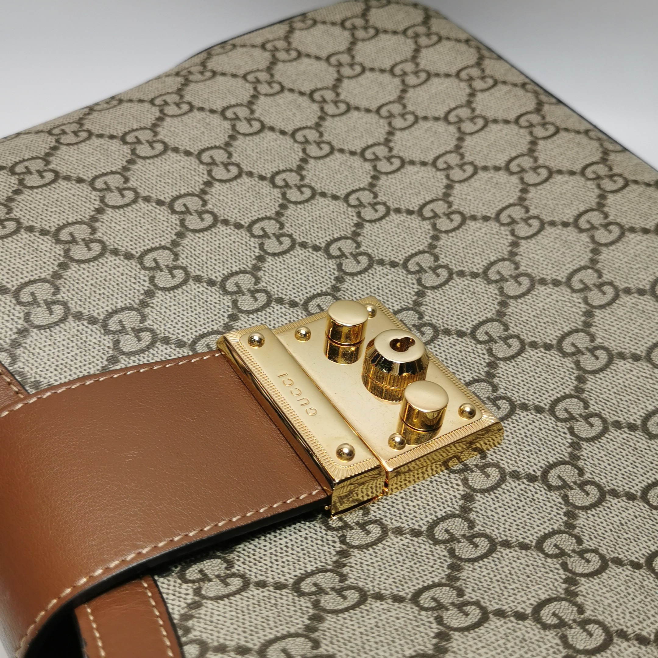 Gucci Padlock Chain Shoulder Bag GG Coated Canvas with Leather Medium — photo 8 of 15