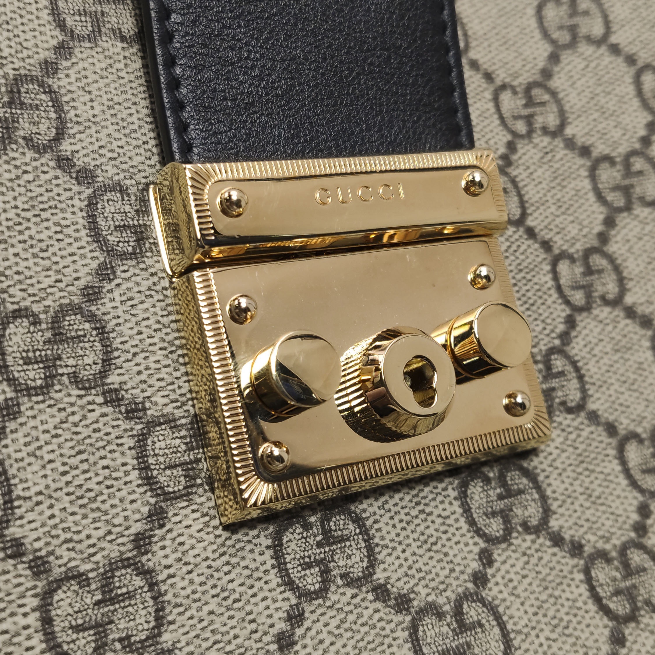 Gucci Padlock Chain Shoulder Bag GG Coated Canvas with Leather Medium — photo 8 of 12