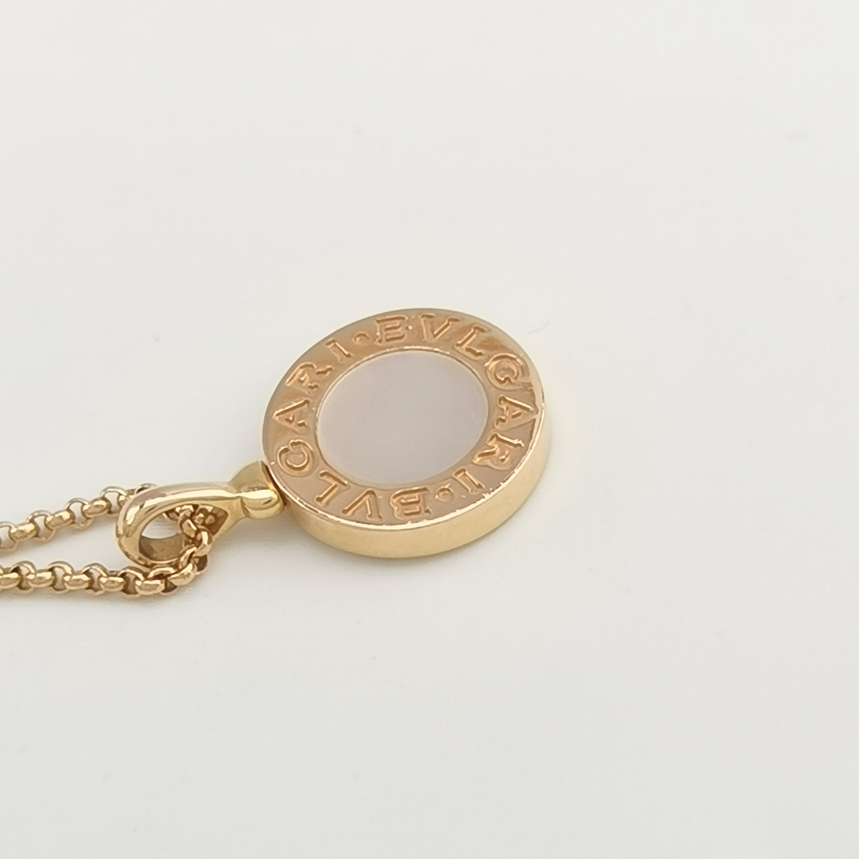  Bvlgari Pendant Necklace 18K Rose Gold with Mother of Pearl — photo 6 of 6